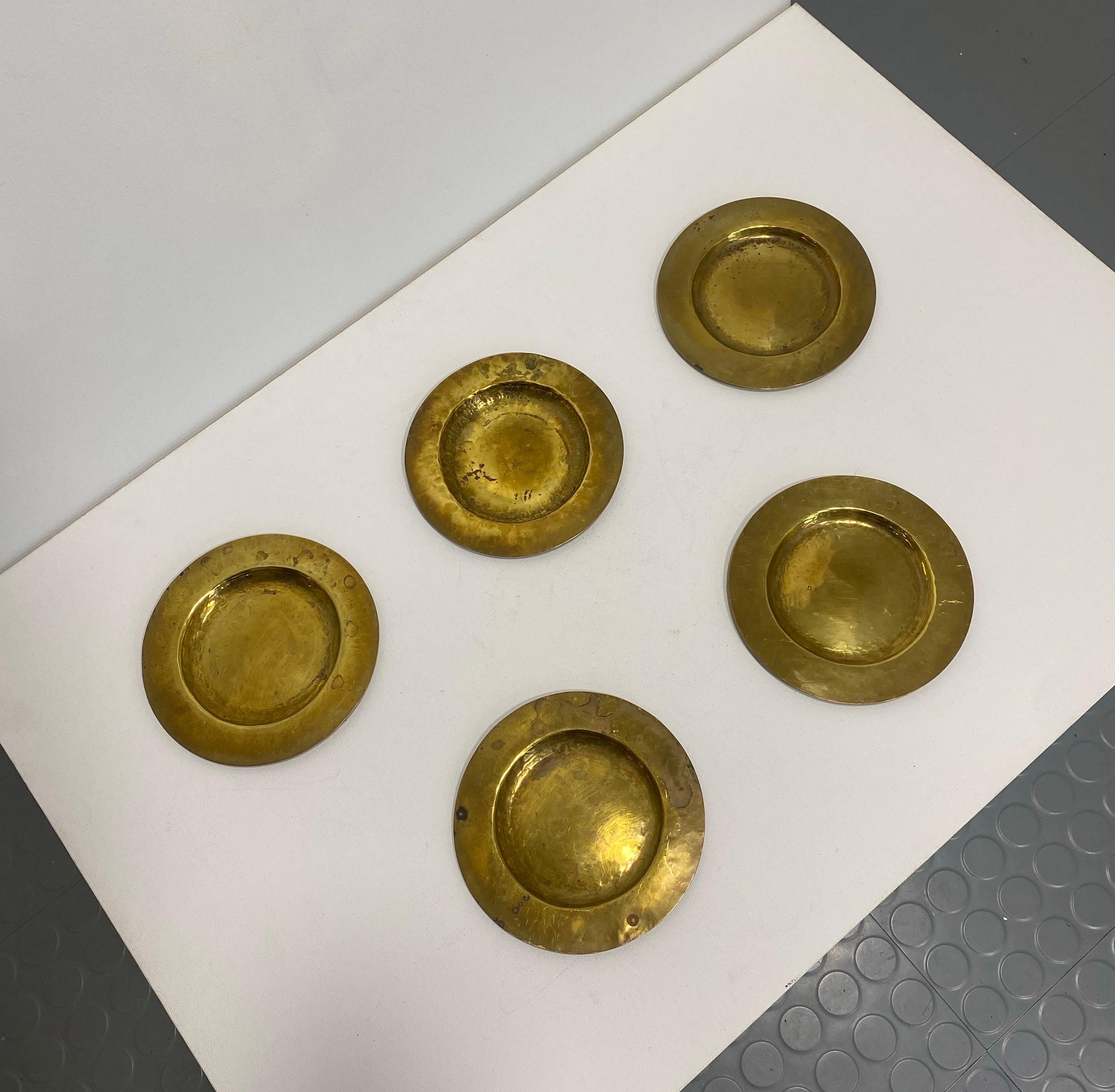 italien 5 Plaques en laiton Table Hollywood Regency Vintage 1960s Desert Gold Art Nouveau en vente