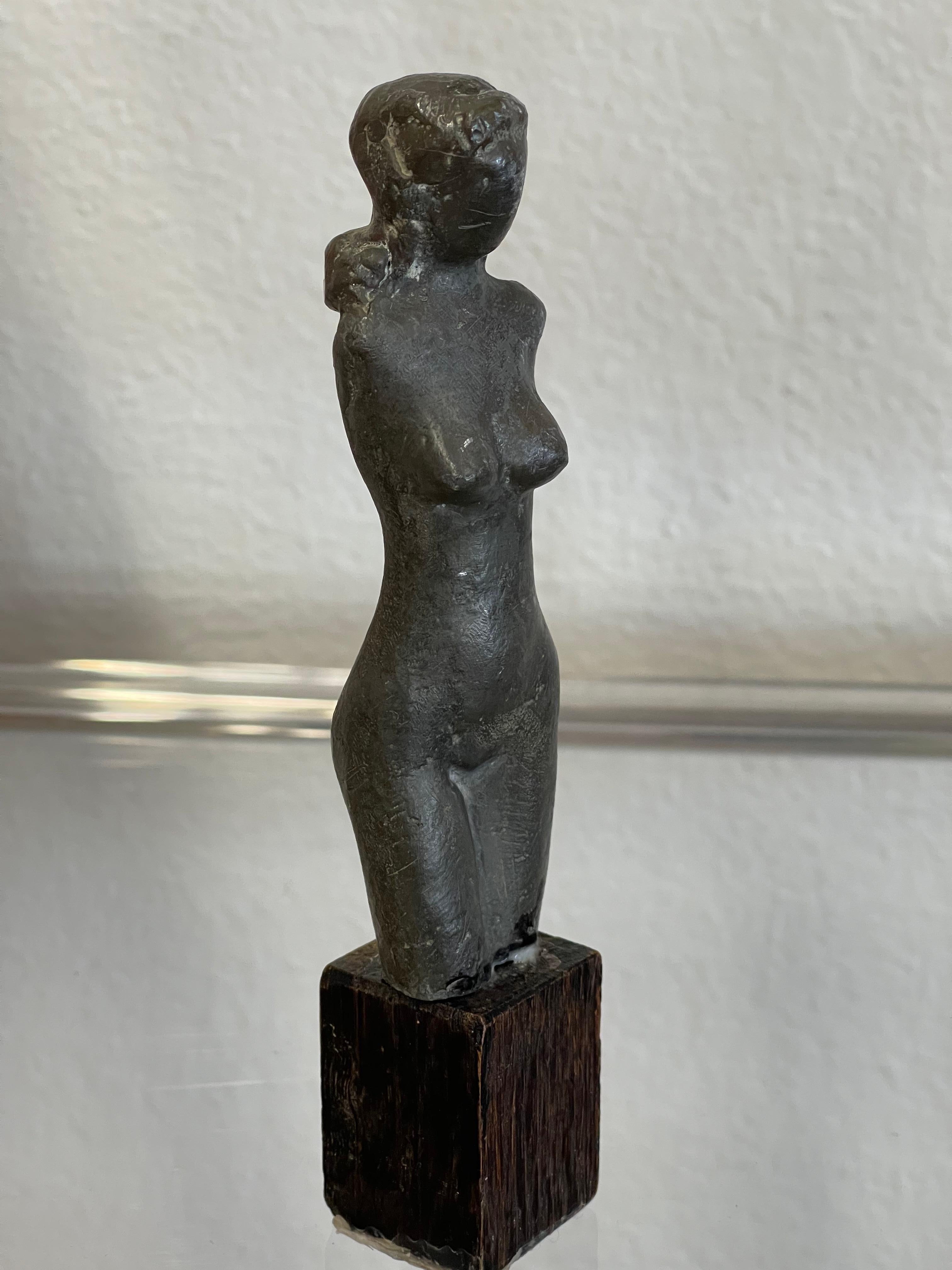 5 Bronze Nude Miniatures For Sale 3