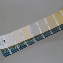 5 Canapé, Appartement Le Corbusier Three Seater in White Leather with Black Fram