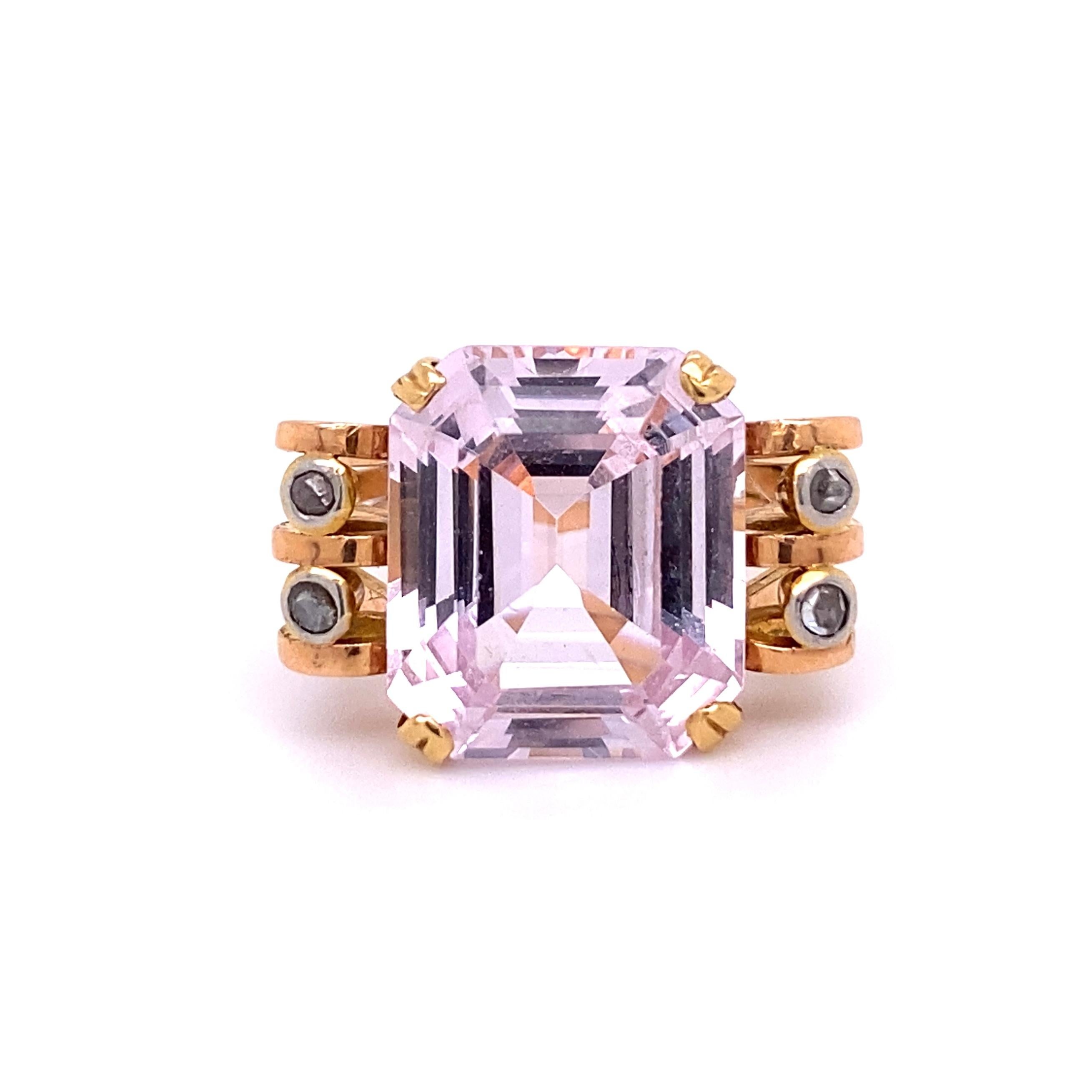 Vintage 5 Carat Amethyst and Diamond Rose Gold Retro Cocktail Ring In Excellent Condition For Sale In Montreal, QC