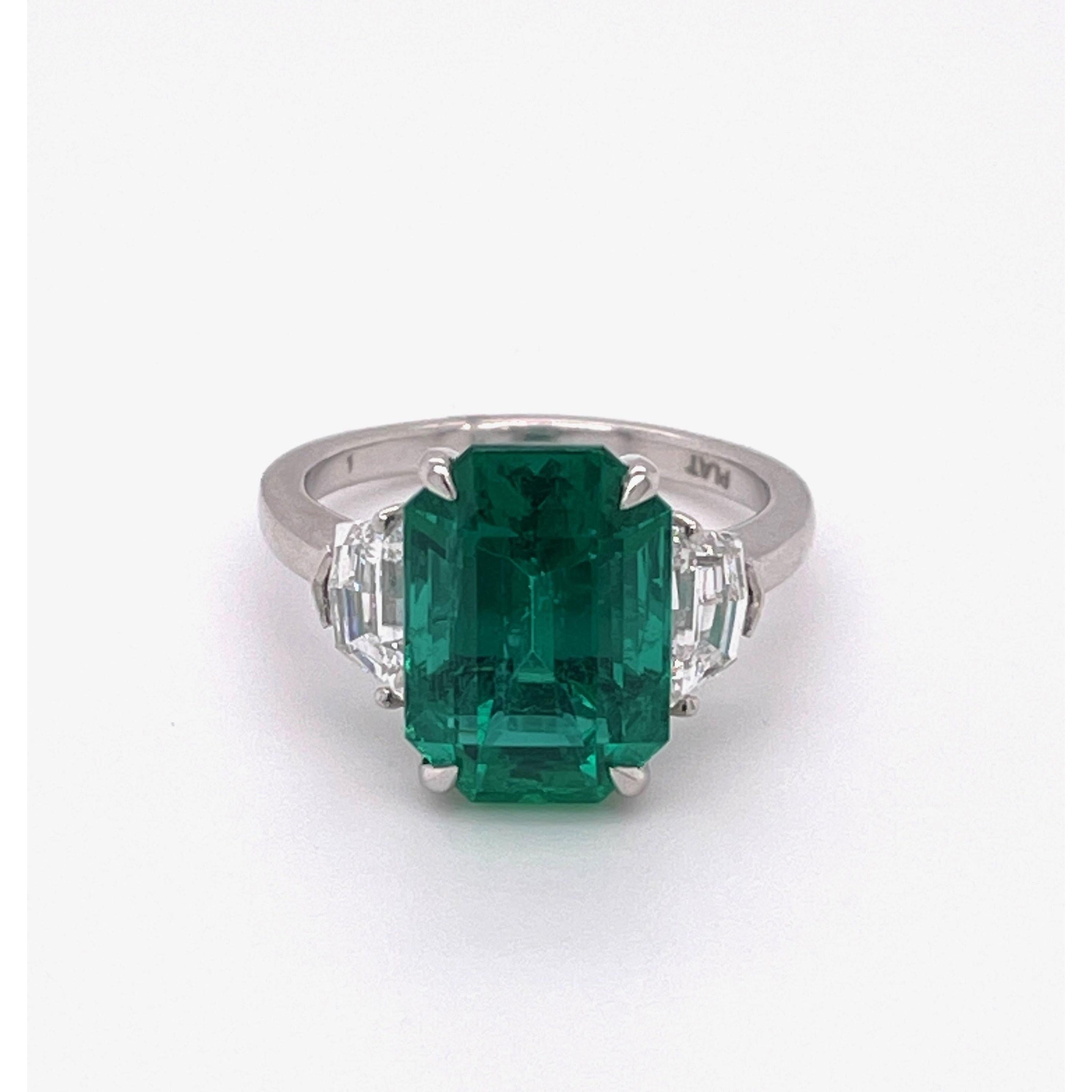 For Sale:  Art Deco 5 CT Certified Natural Emerald and Diamond Engagement Ring in 18K Gold 2