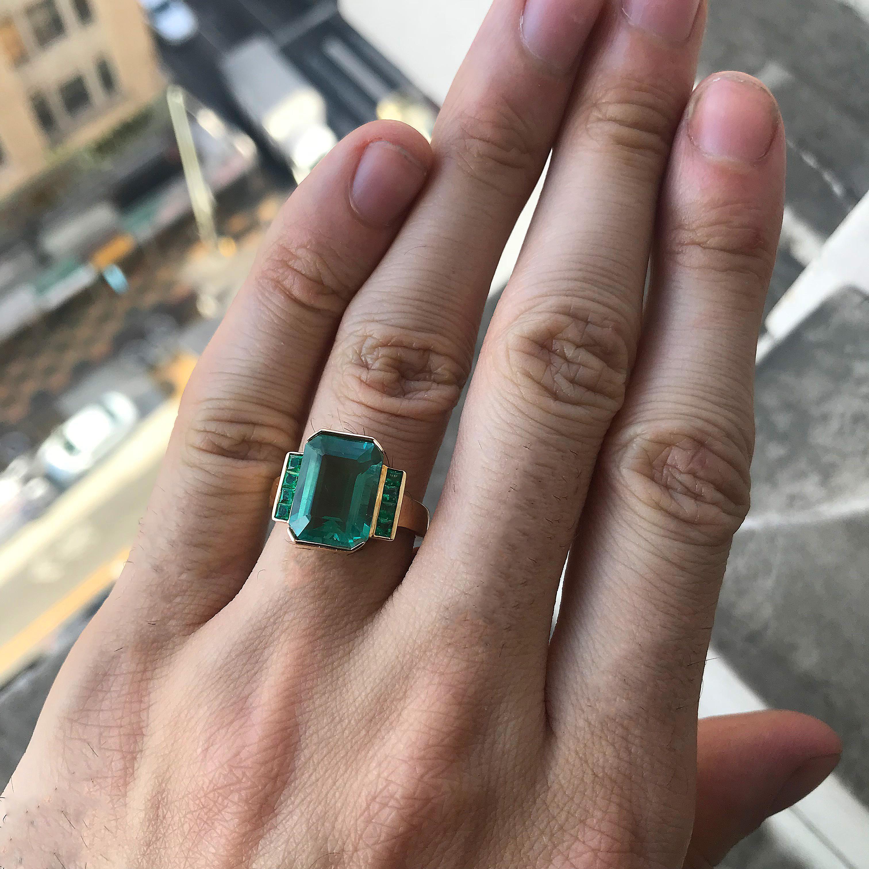 5 Carat Approximate Emerald Fluorite and Green Emerald Ring, Ben Dannie (Moderne) im Angebot