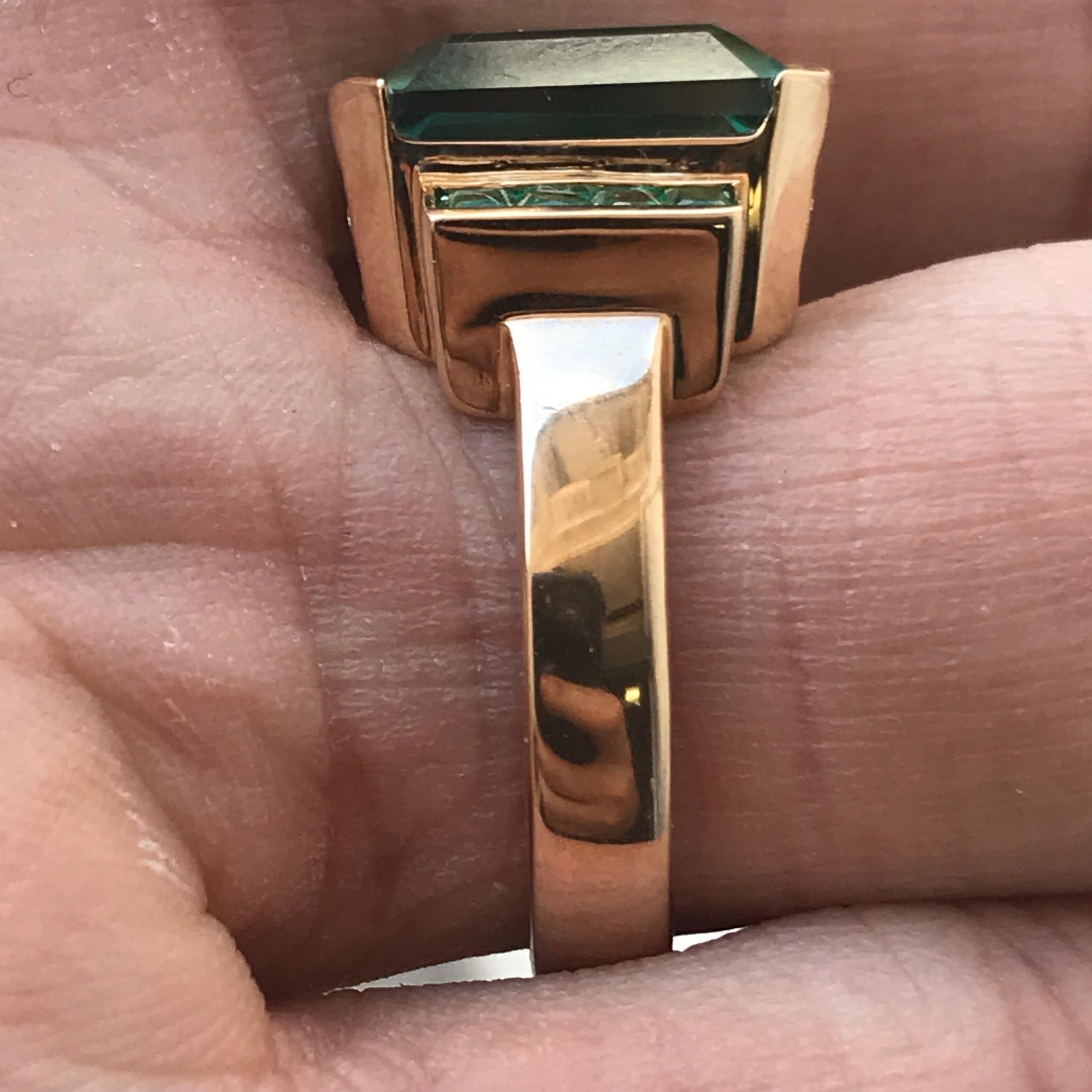 5 Carat Approximate Emerald Fluorite and Green Emerald Ring, Ben Dannie im Zustand „Hervorragend“ im Angebot in West Hollywood, CA
