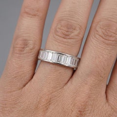 5-Karat-Eternity-Ring mit Baguette-Diamanten aus Platin