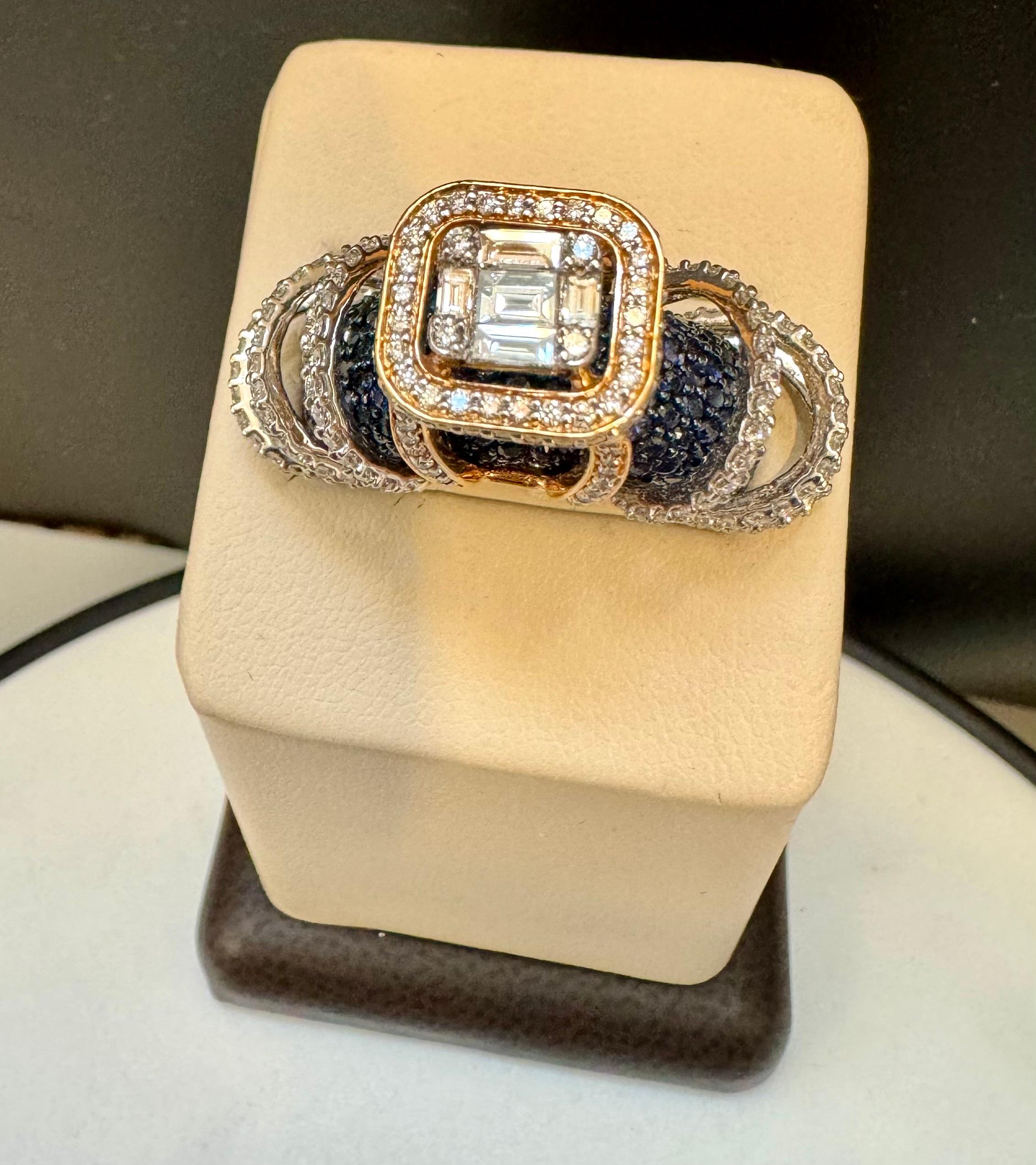 5 Carat Blue Sapphire and 2 Ct Diamond Cocktail Ring in 18 Karat  WY Gold Estate In Excellent Condition For Sale In New York, NY