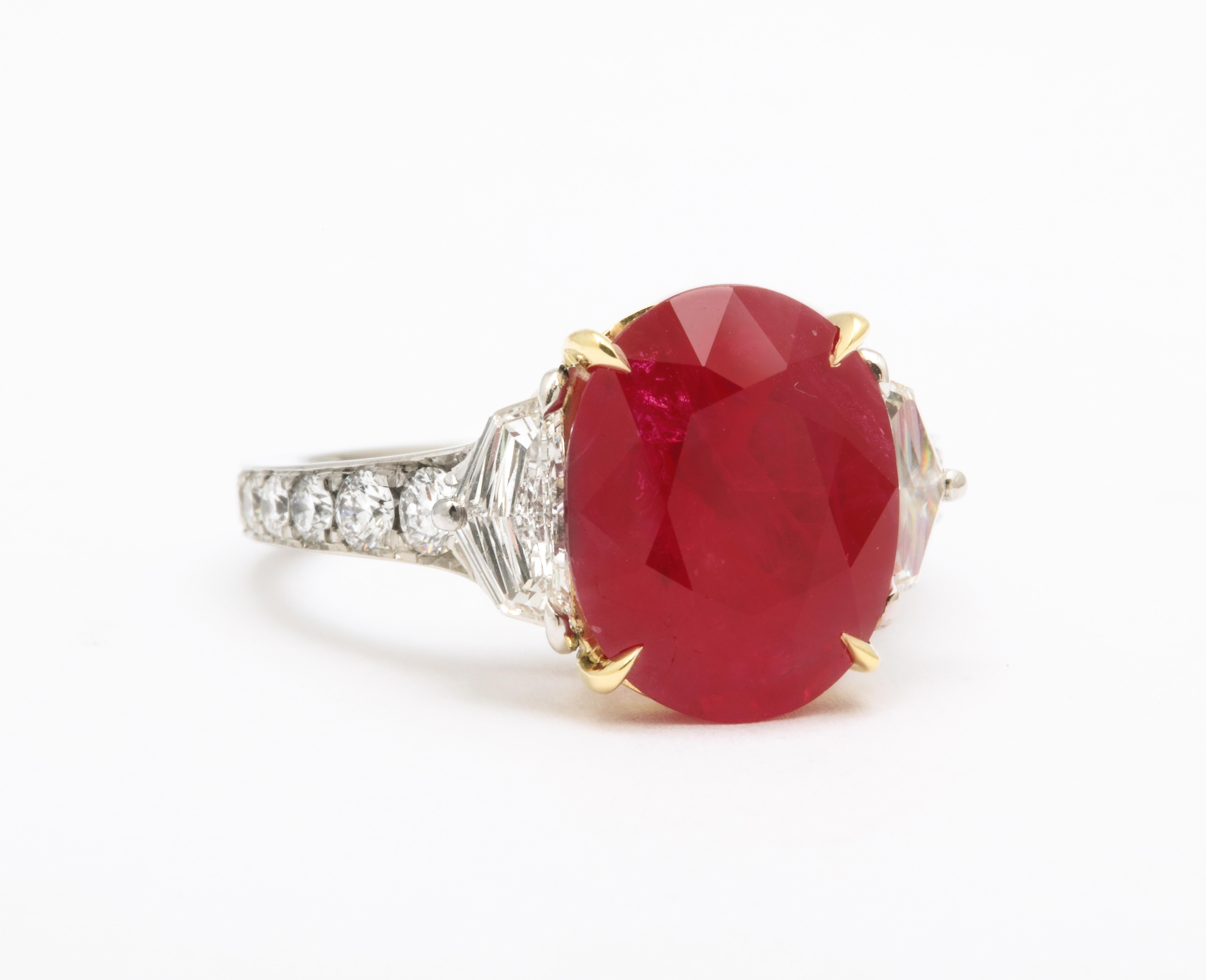 Ring mit 5 Karat Burma-Rubin und Diamant im Zustand „Neu“ im Angebot in New York, NY