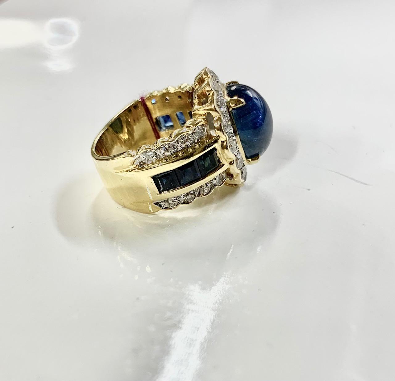 5 Carat Cabochon Sapphire and Diamond Ring In Good Condition For Sale In New York, NY