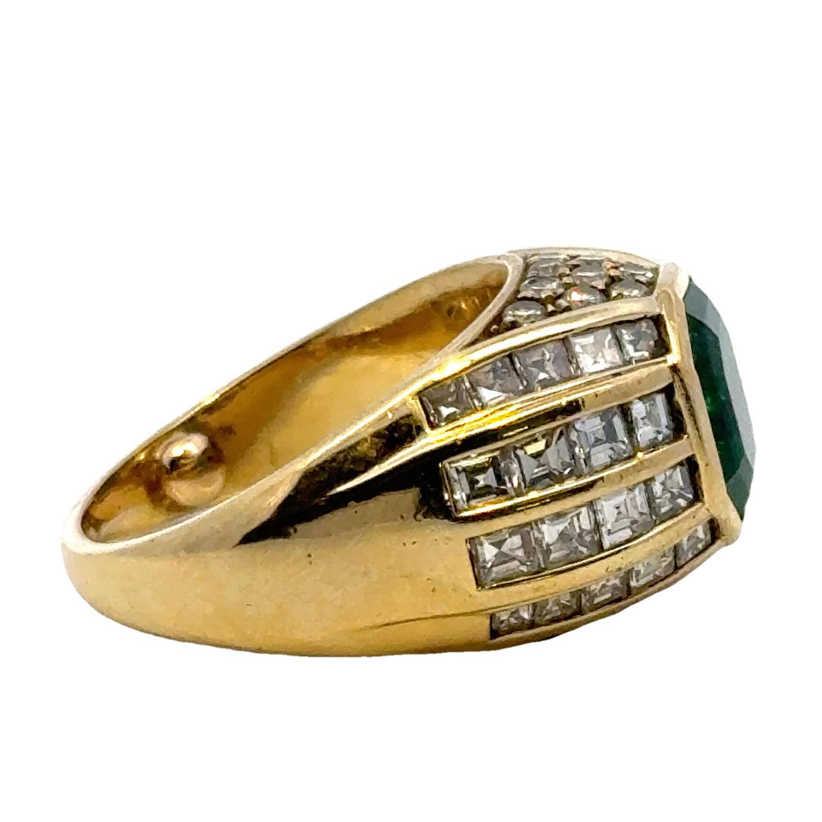 Bague cocktail en or jaune 18 carats avec diamants et émeraude de Colombie de 5 carats certifiée GIA Excellent état à Boca Raton, FL