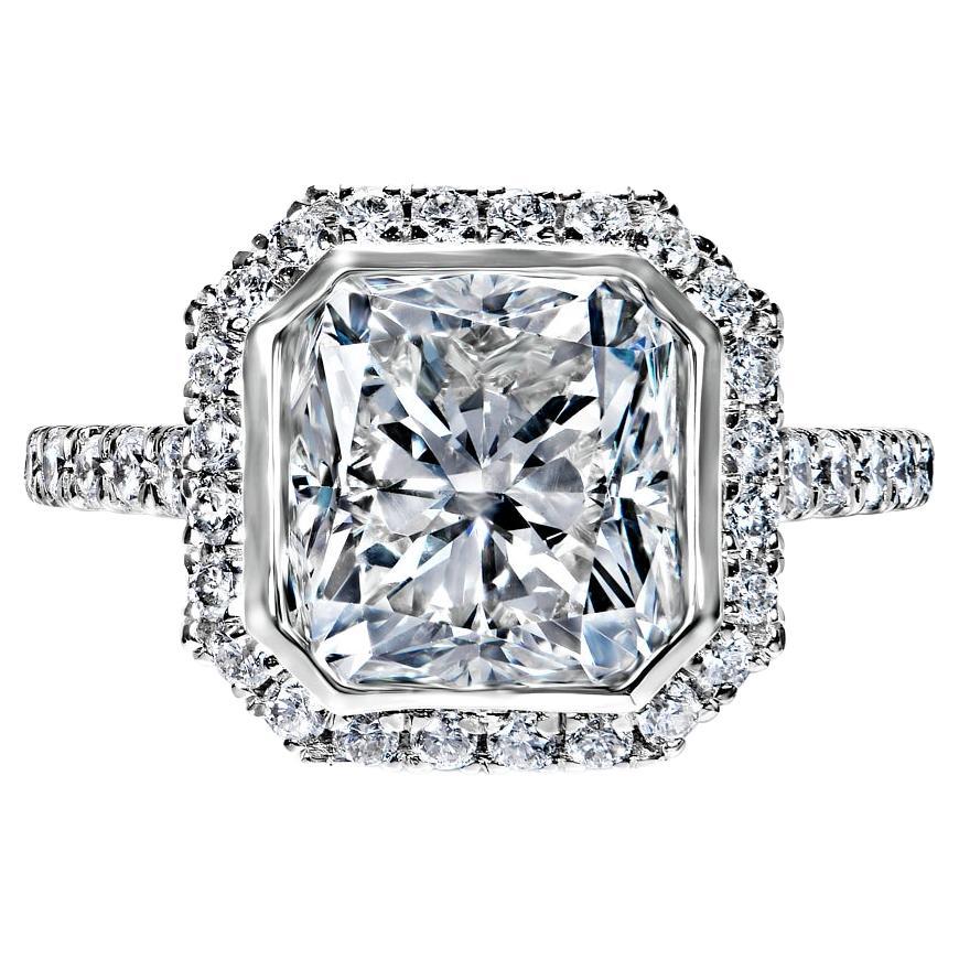 Verlobungsring mit 5 Karat Diamanten im Kissenschliff, zertifiziert G VS2