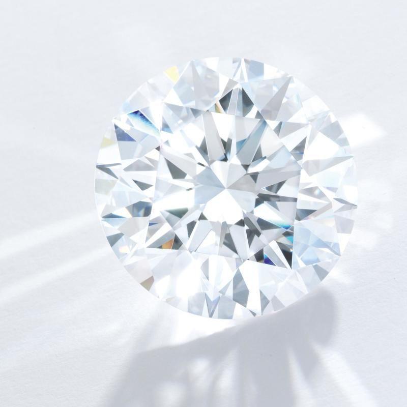 5-Karat lupenreiner Typ IIA runder Brillant-Diamantring  Ein Meisterwerk der Reinheit im Angebot 5