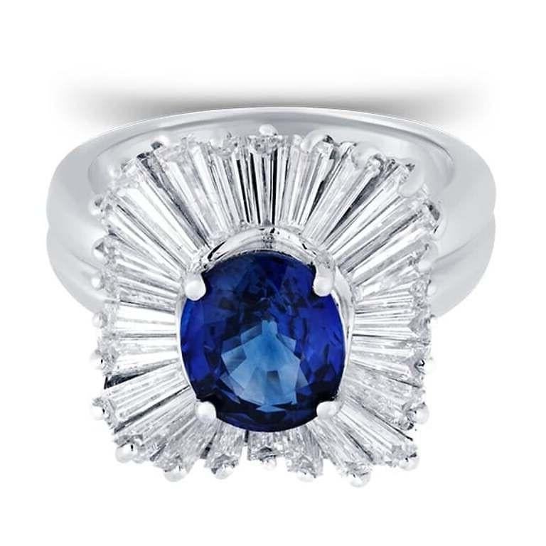 Oval Cut 5 Carat Diamond and Tanzanite Ring in 14k Gold For Sale