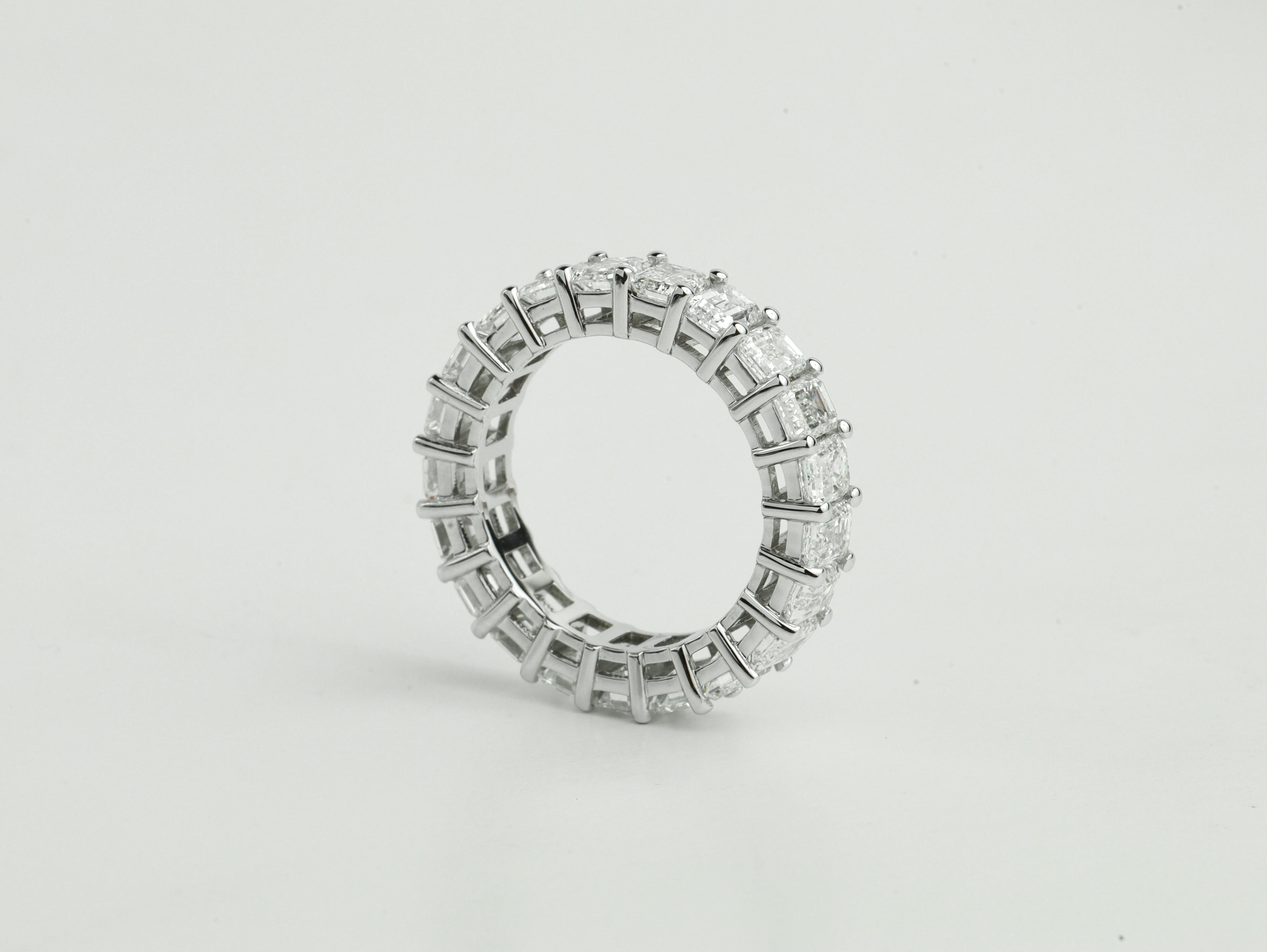 Art Deco 5 Carat Diamond Emerald Cut Wedding Band in 18k White Gold, F G VS Diamond Ring For Sale