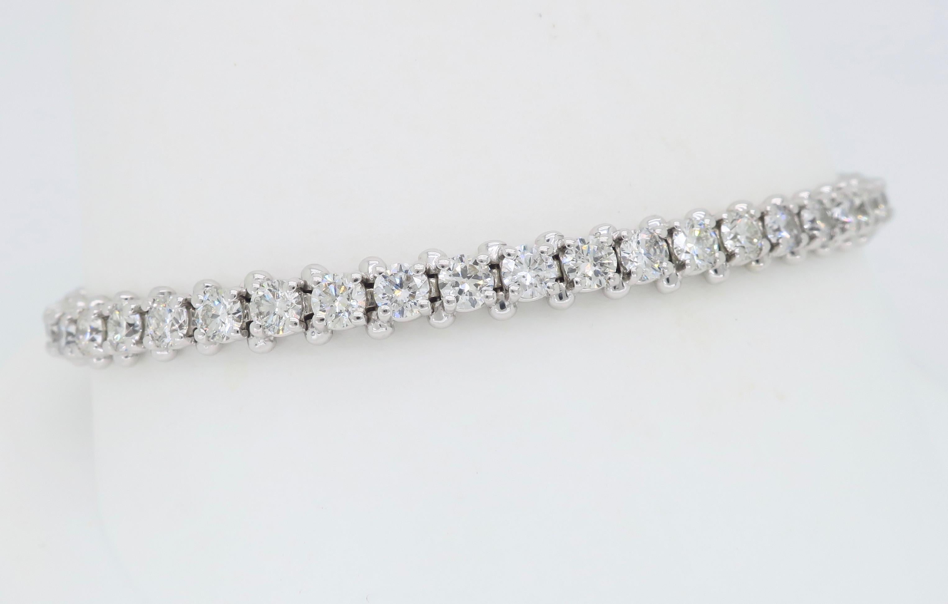 Bracelet tennis avec diamants de 5 carats en vente 2