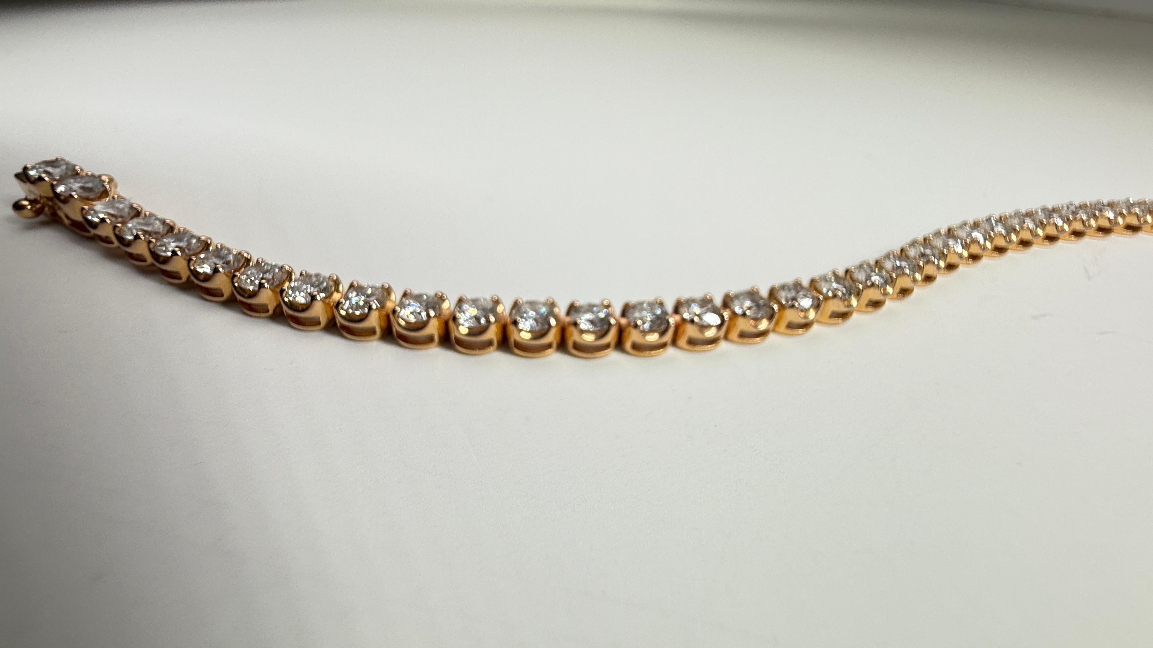 Taglio brillante Bracciale Tennis con diamanti da 5 carati in oro giallo 18 carati in vendita