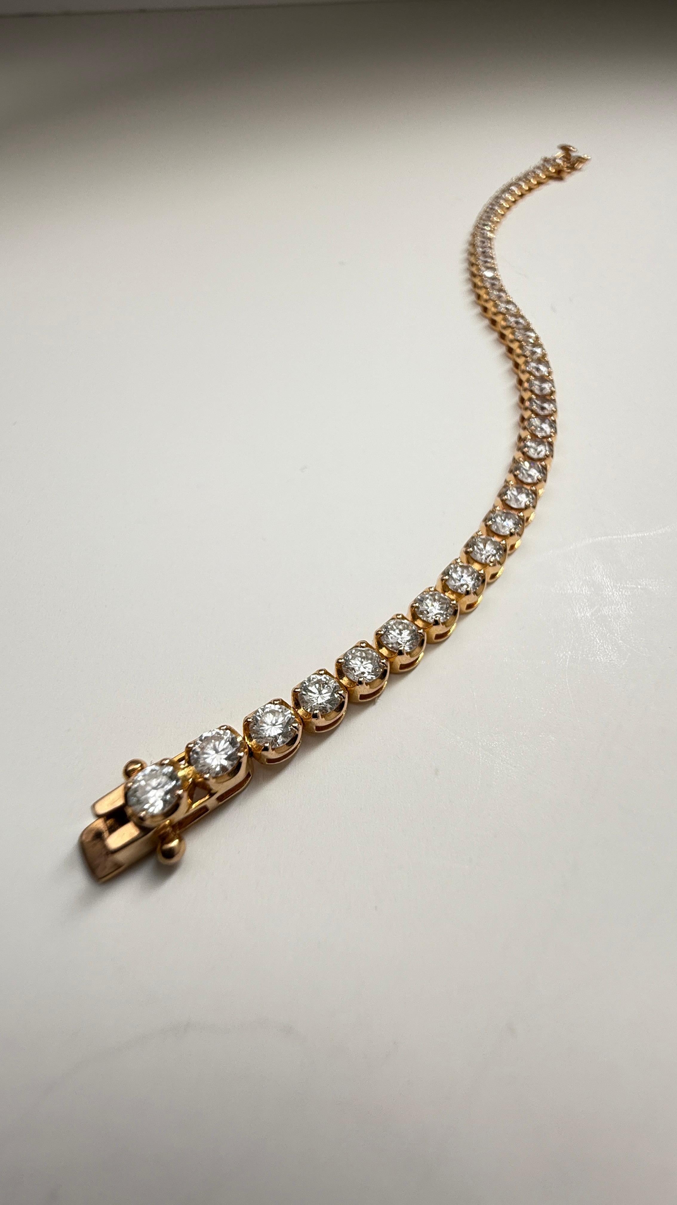 Bracciale Tennis con diamanti da 5 carati in oro giallo 18 carati in vendita 2