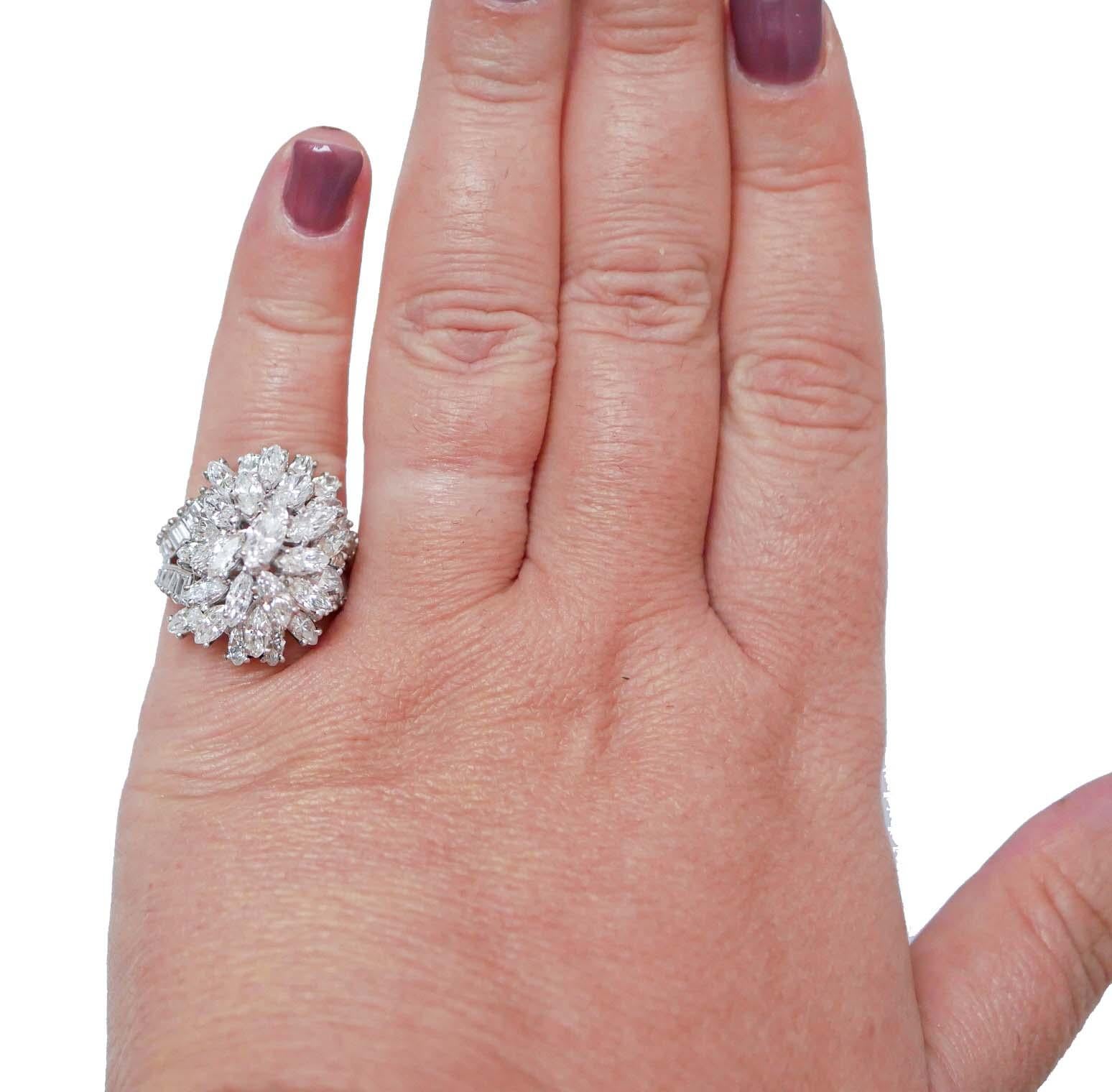 5 Karat Diamanten, Platinring. (Gemischter Schliff) im Angebot