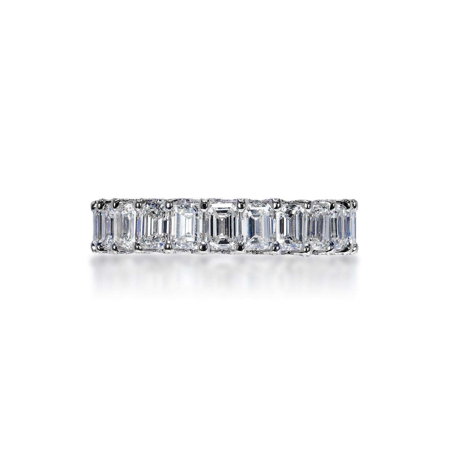 5 Carat Emerald Cut Diamond Eternity Band Certified In New Condition For Sale In New York, NY