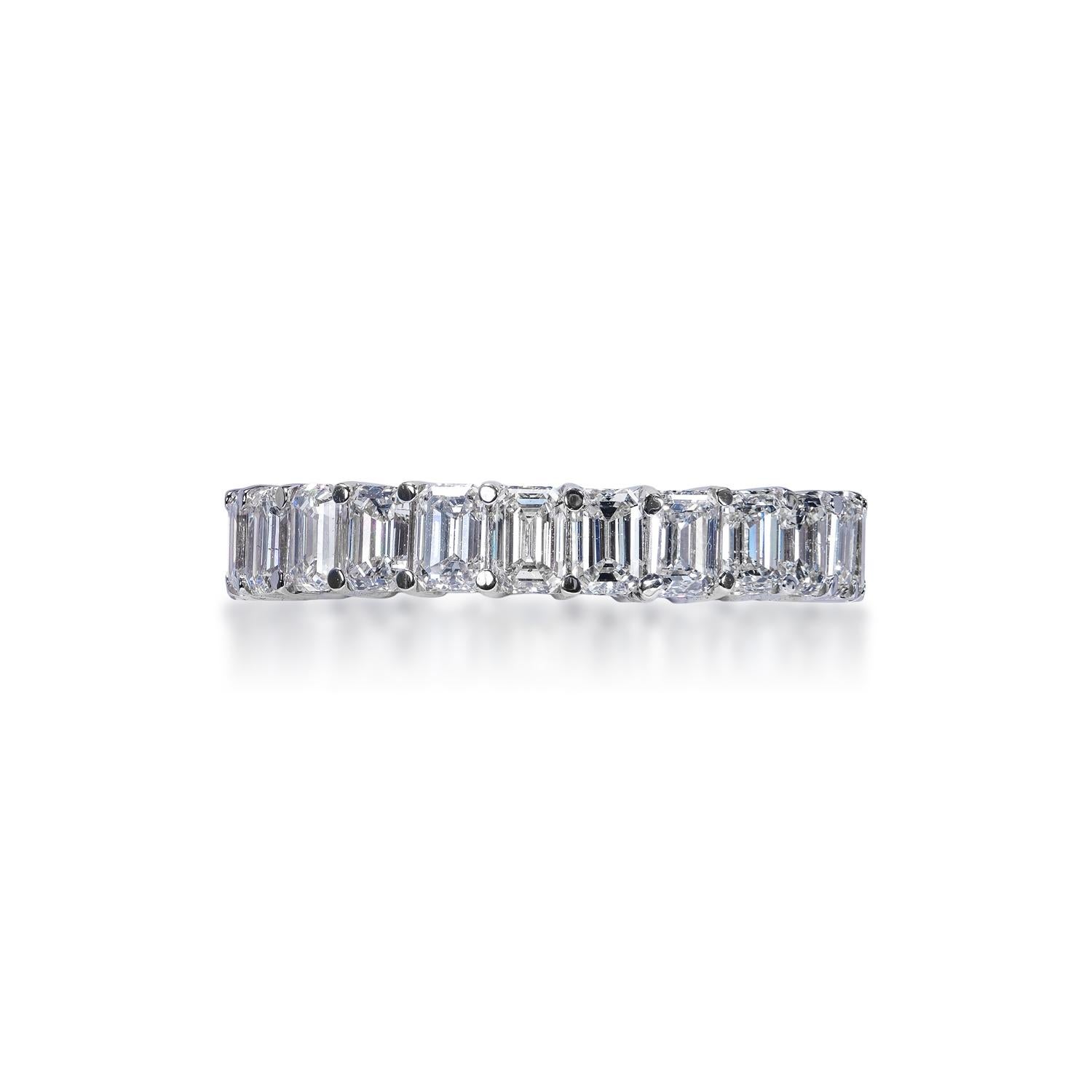 5 Carat Emerald Cut Diamond Eternity Band Certified In New Condition For Sale In New York, NY