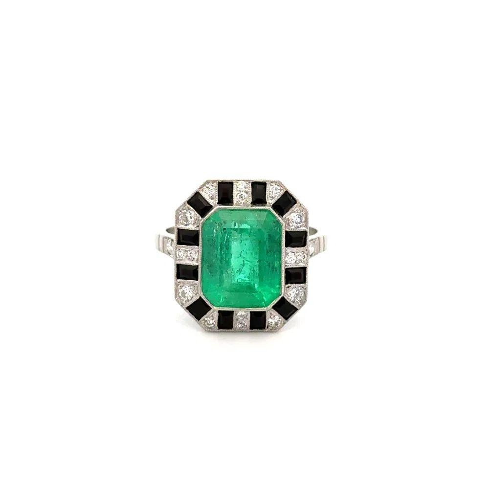 Taglio smeraldo Anello con smeraldo da 5 carati, onice e diamante in platino Vintage in vendita