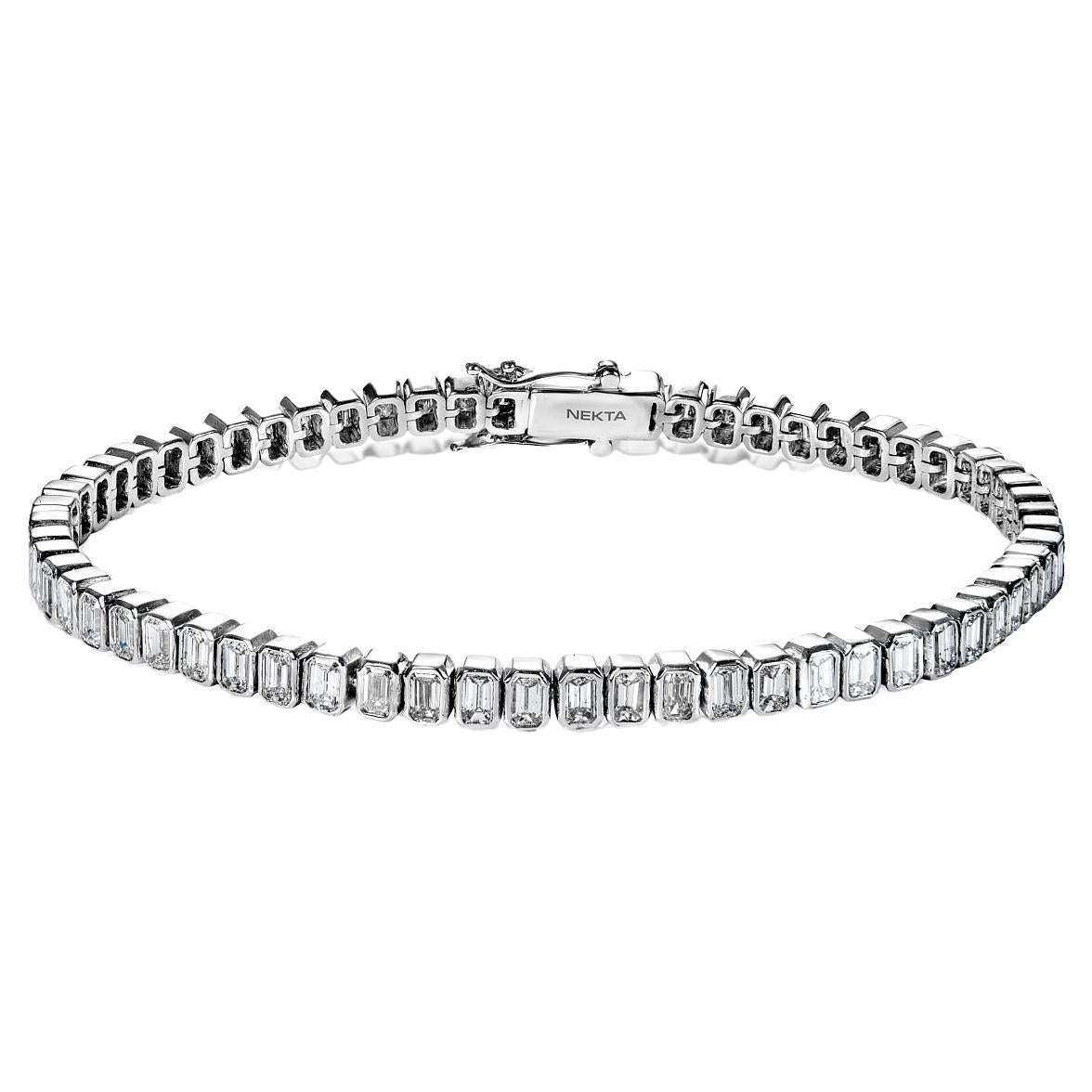 10 Carat Emerald Cut Single Row Diamond Tennis Bracelet Certified For Sale at 1stDibs