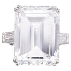 5 Carat Emerald-cut Statement / H color SI 14K White Gold Refined Grandeur