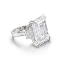 5 Carat Emerald-cut Statement / H color VS 14K White Gold Diamond Ring