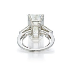 5 Carat Emerald-cut Statement VS 14K White Gold Timeless Brilliance