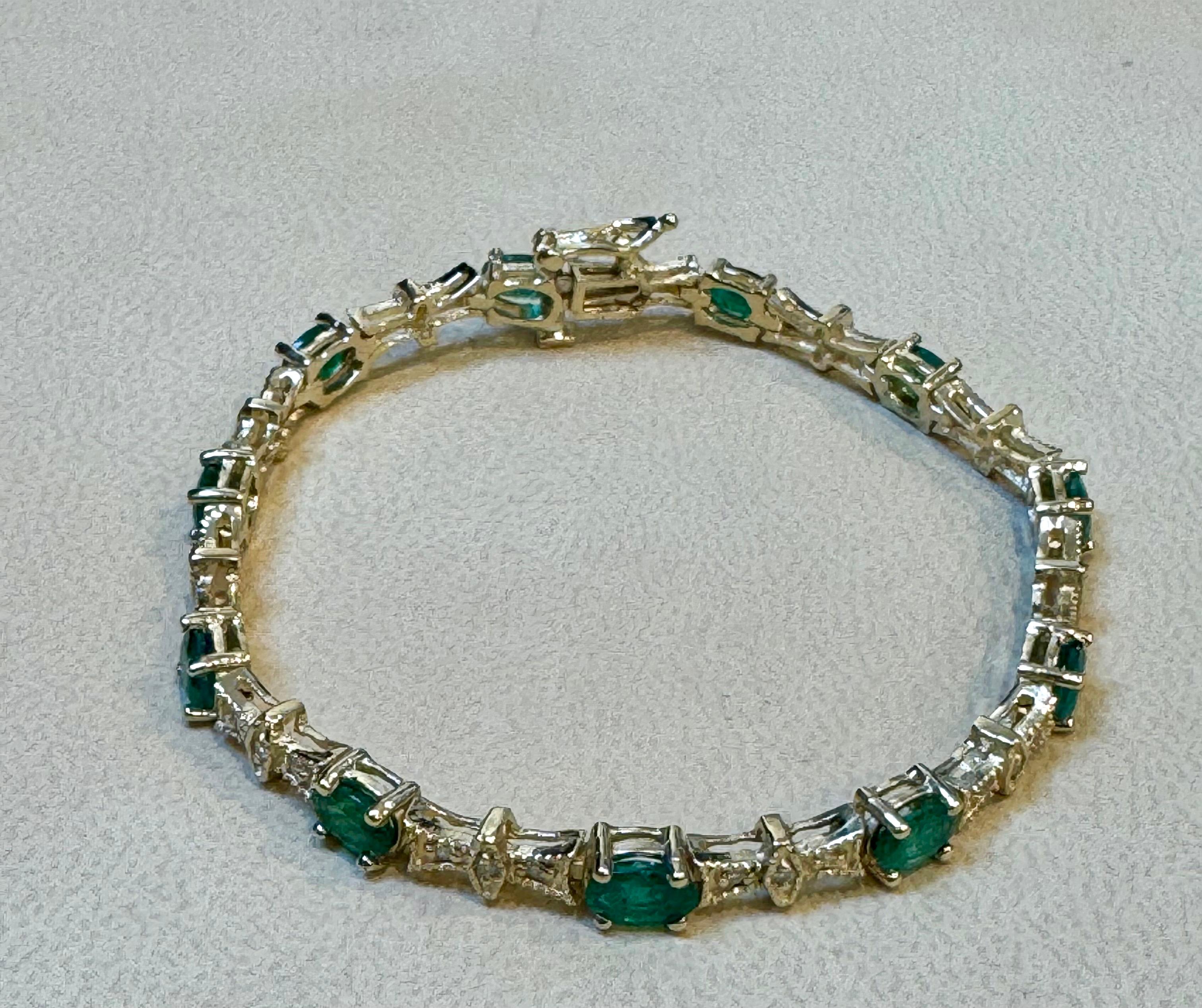 Women's 5 Carat Emerald Tennis Bracelet 14 Karat Yellow Gold, 6.5 Inch For Sale