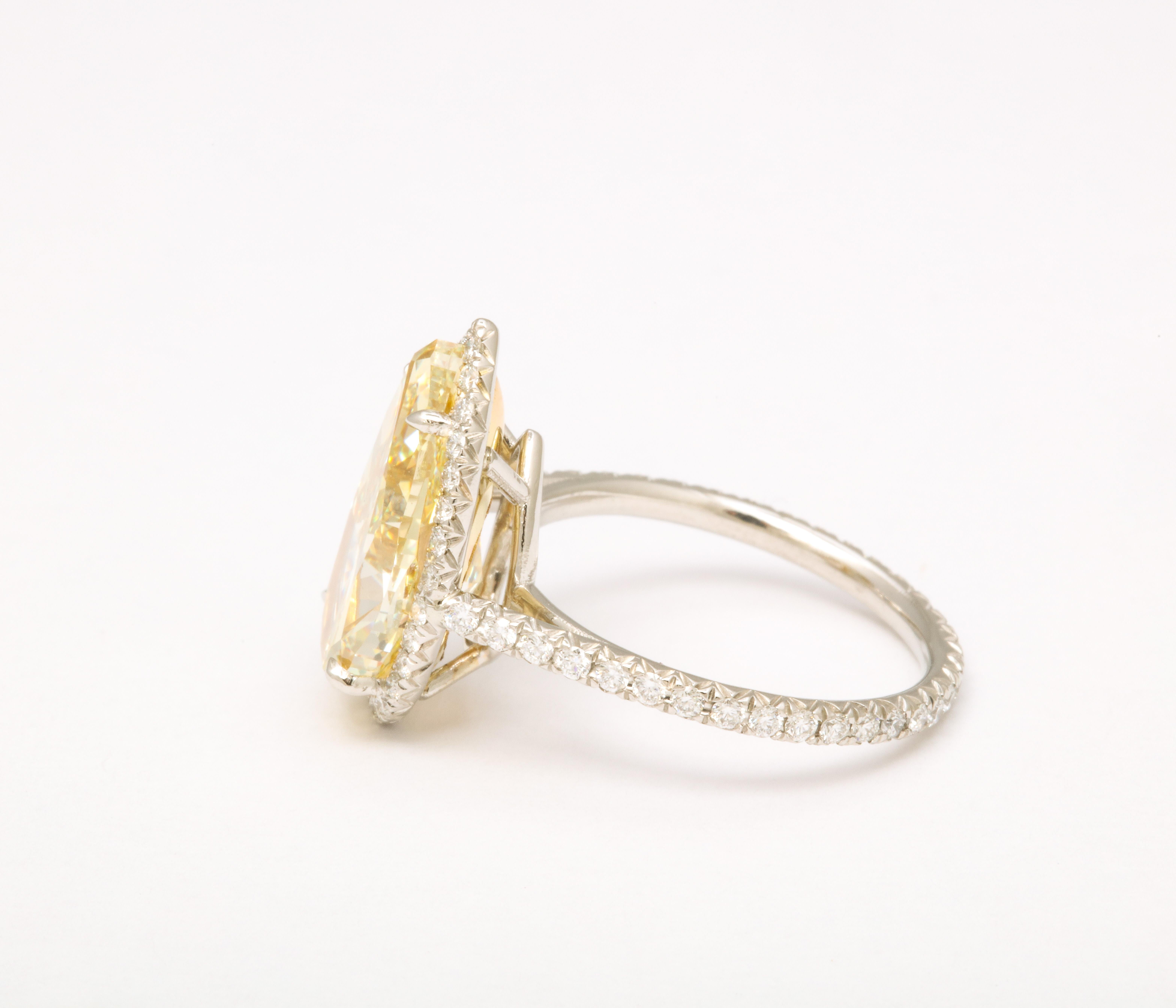 Pear Cut 5 carat Fancy Yellow Pear Shape Diamond Ring  For Sale