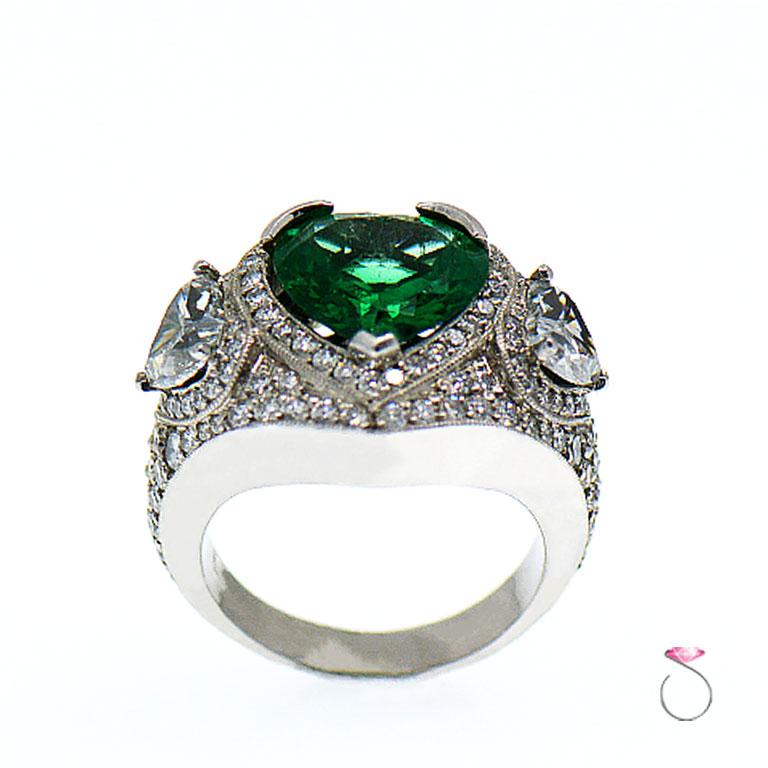 5 Carat Fine Colombian Heart Shape Emerald & Diamond Pave' Platinum Ring, GIA In Excellent Condition In Honolulu, HI