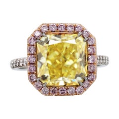 Anello di fidanzamento con diamante giallo radiante di 5+ carati GIA Fancy Vivid Diamond Pink Diamond 18k