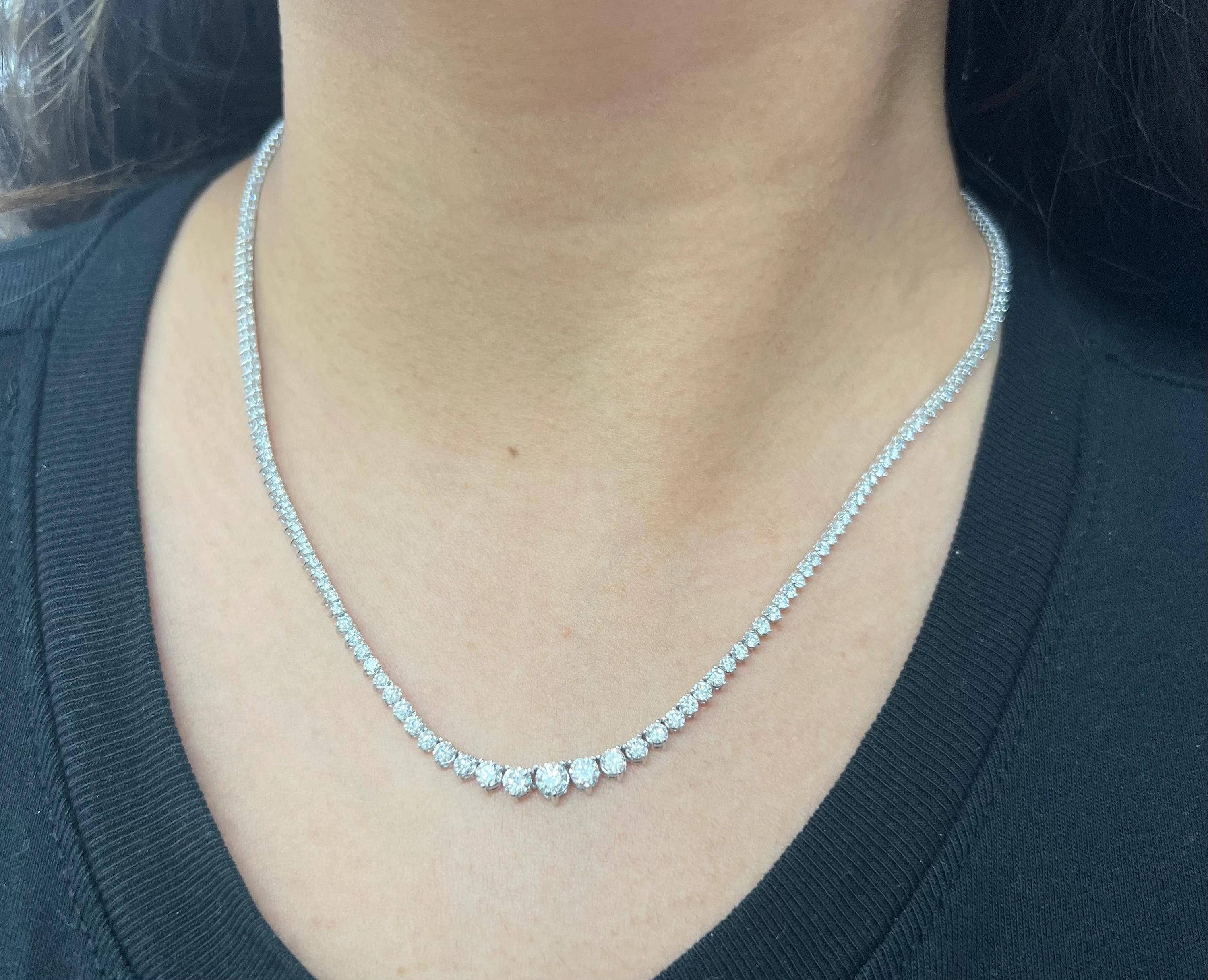 5 Carat Graduated Natural Diamond Riviera Tennis Necklace in 14k Gold In New Condition For Sale In Jersey City, NJ