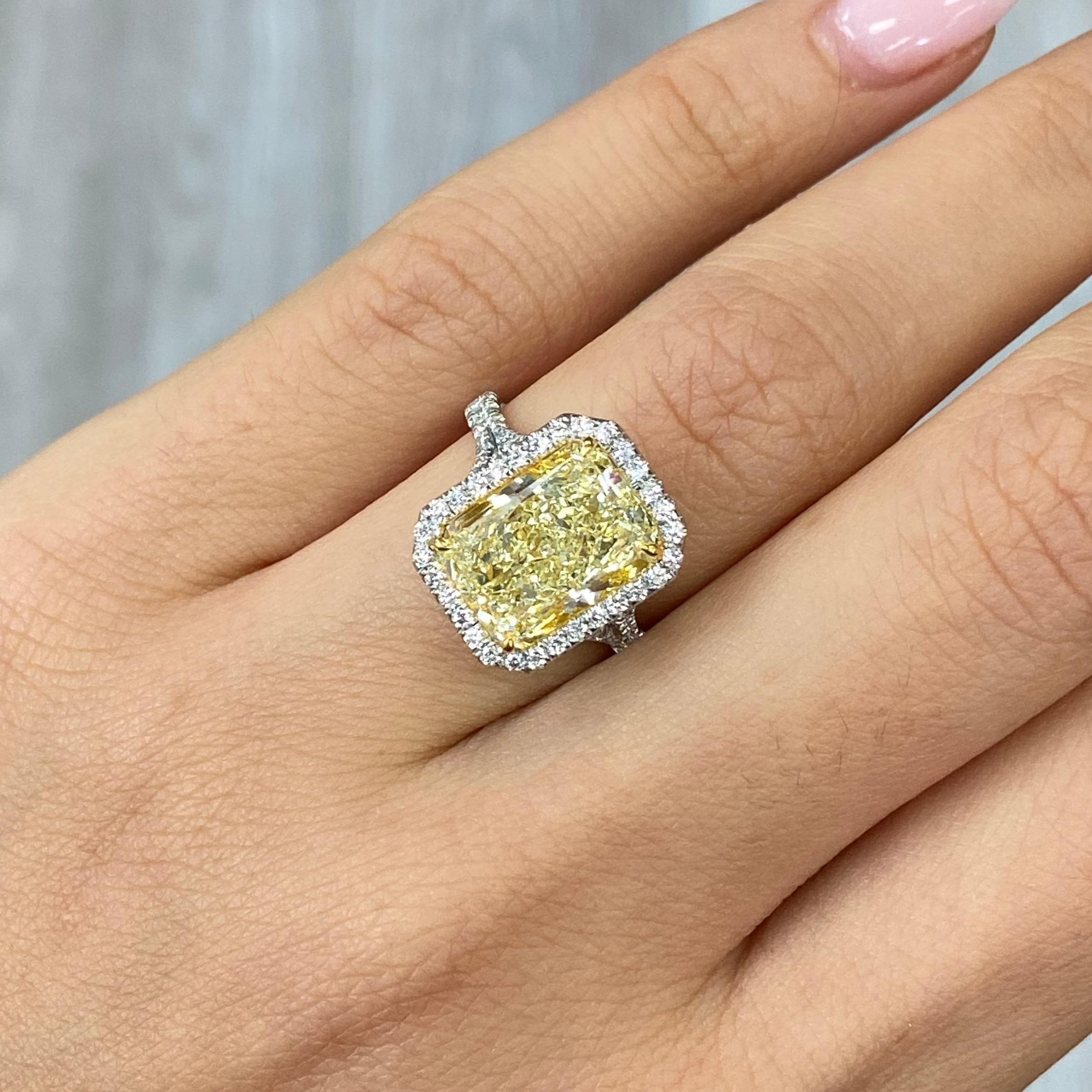 5 Carat Light Yellow Elongated Radiant Cut Diamond Halo Engagement Ring In New Condition For Sale In New York, NY