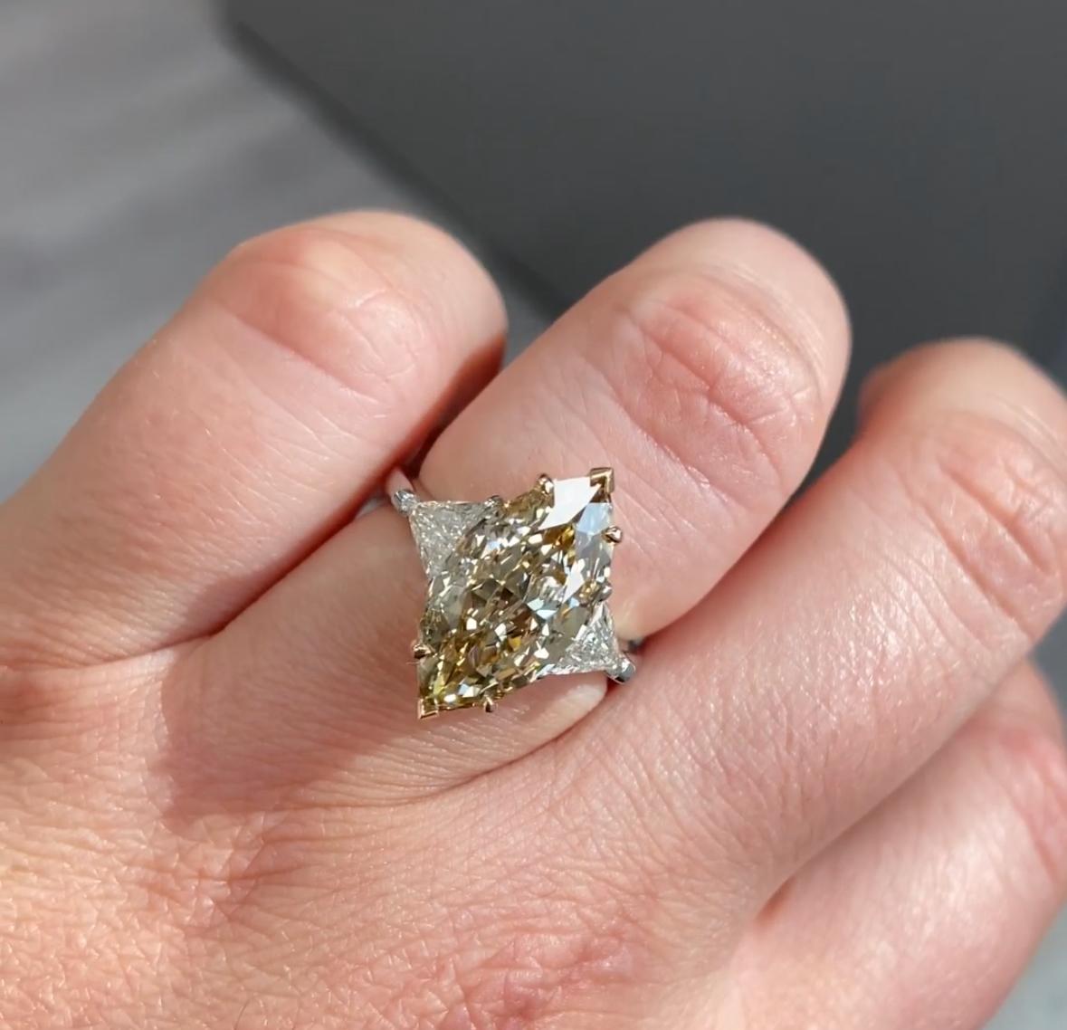 5 Carat Marquise Cut Fancy Yellow Brown Diamond Ring In New Condition For Sale In New York, NY