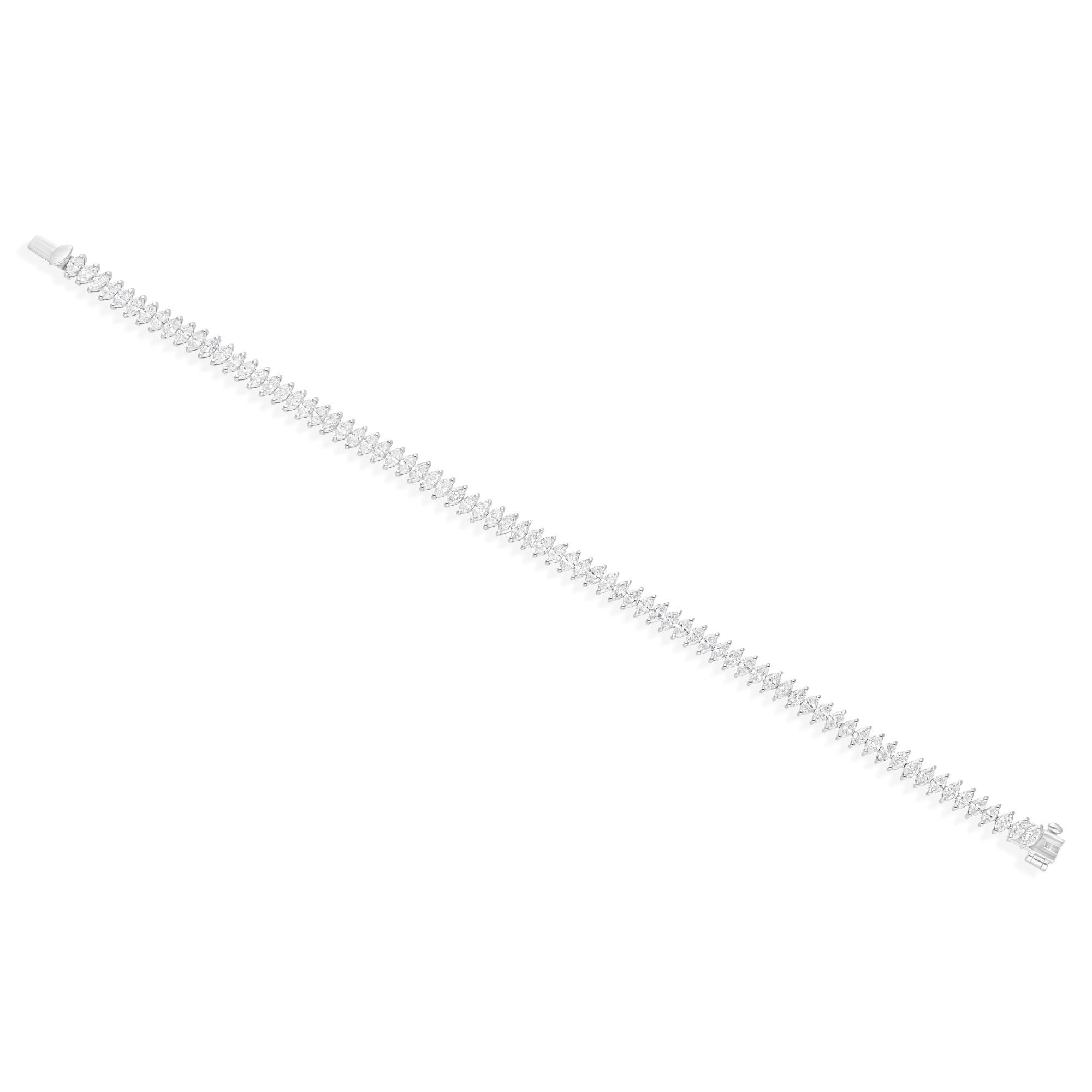 Pulsera de tenis de oro blanco macizo con diamantes talla marquesa SI/H de 5 quilates en Nuevo estado para la venta en Diera, Dubai