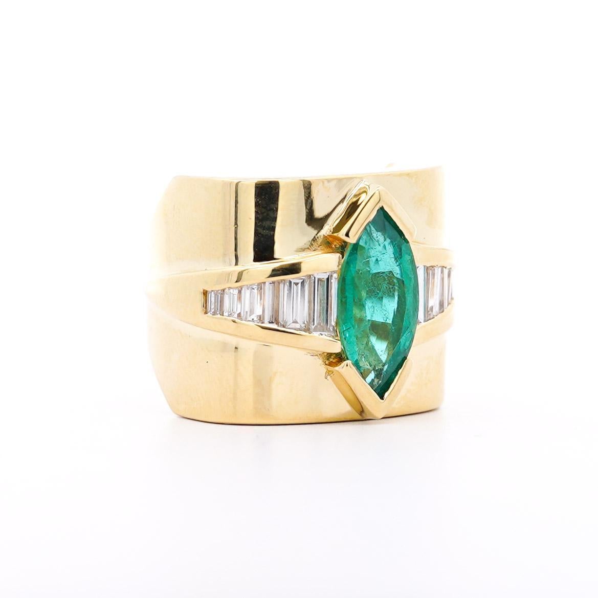 Women's or Men's 5 Carat Marquise Emerald & Baguette Diamond Channel 18K Gold Vintage Ring For Sale