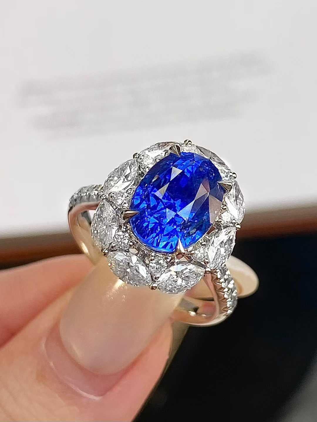 5 Carat Natural Sapphire Diamond Cocktail Ring in 18k White Gold en Nuevo estado para la venta en Bucharest, Romania