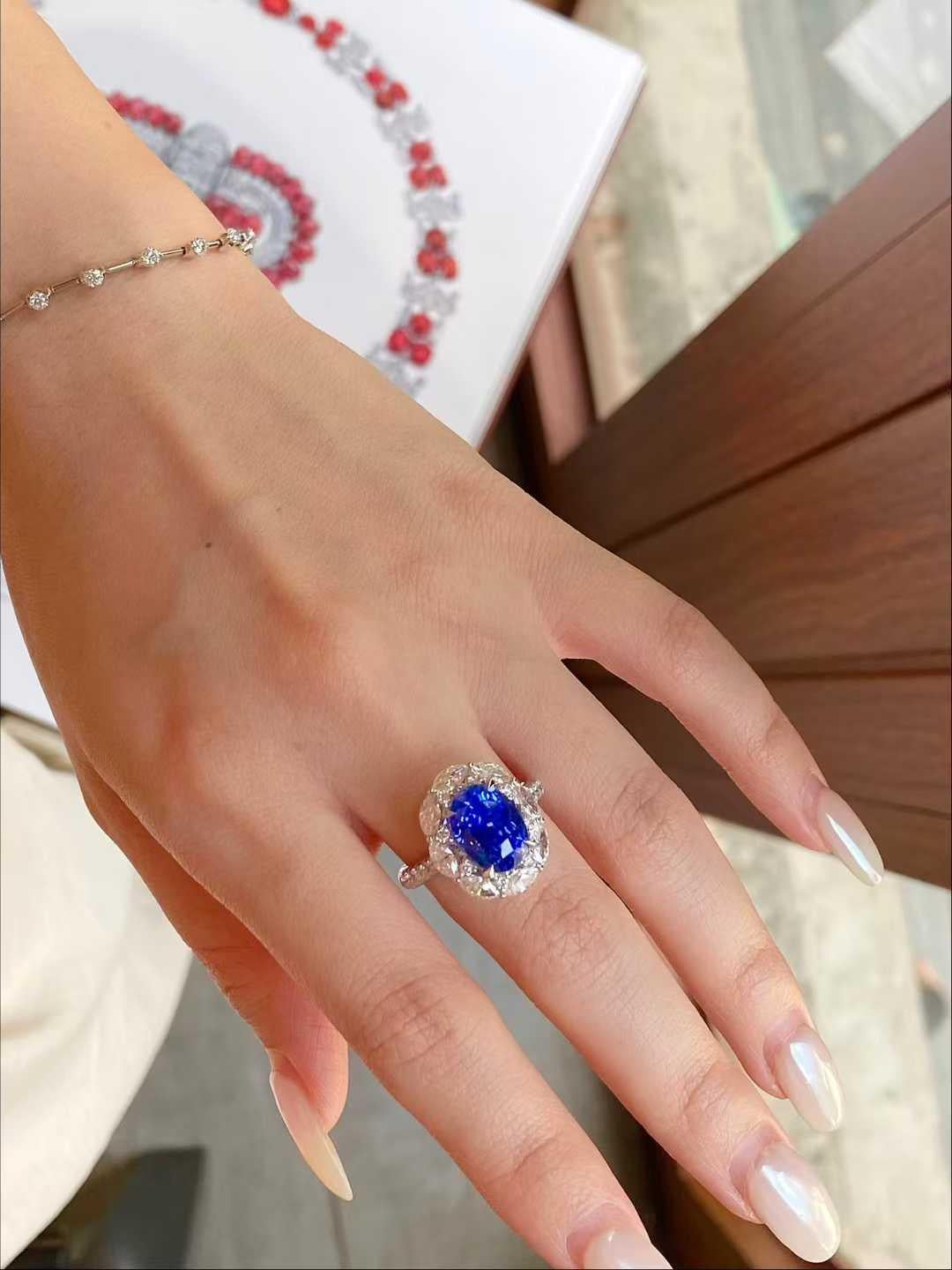 5 Carat Natural Sapphire Diamond Cocktail Ring in 18k White Gold en venta 3