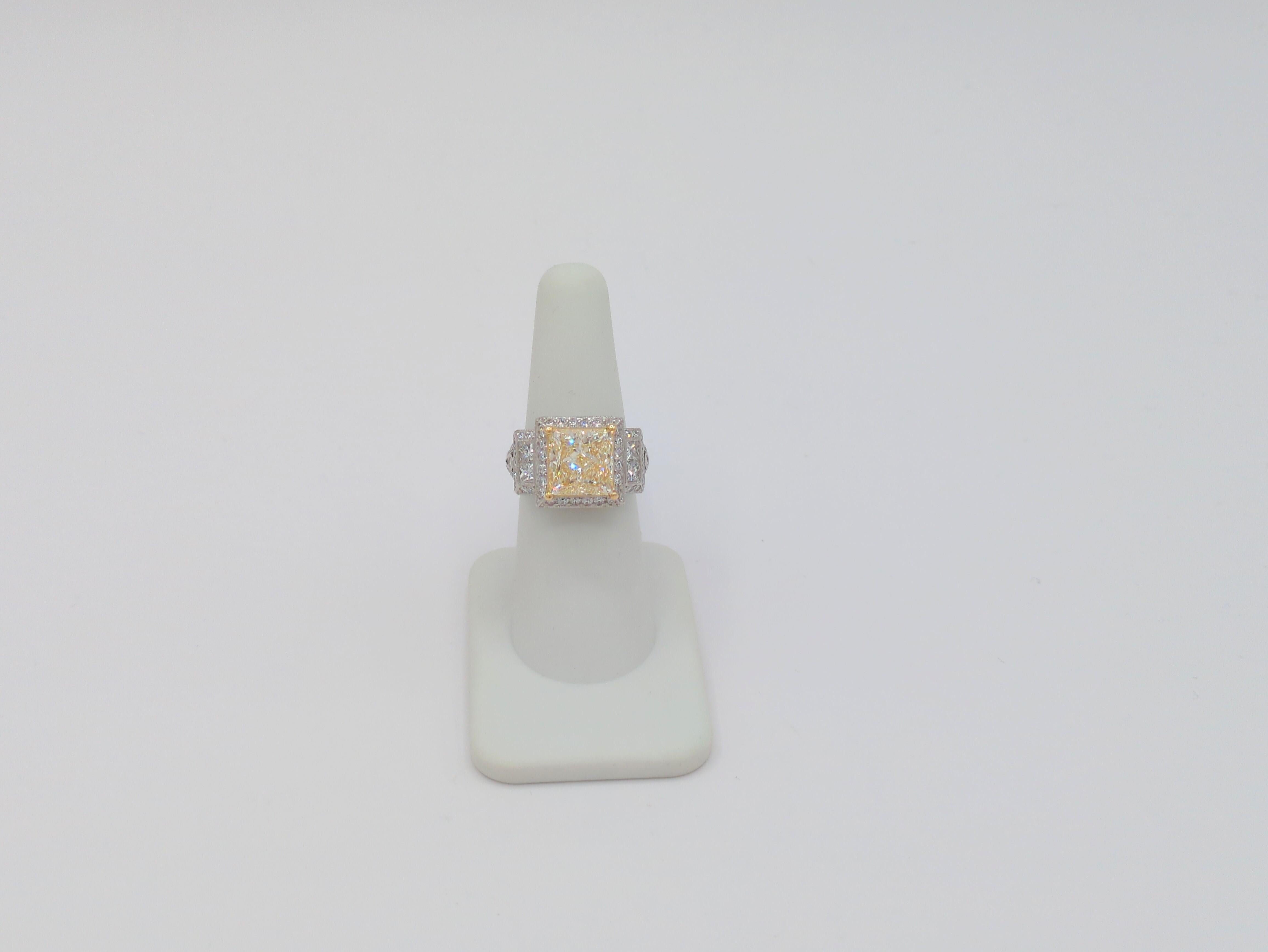 5 Carat Natural Yellow Diamond and White Diamond Ring in 14K 2Tone Gold For Sale 1