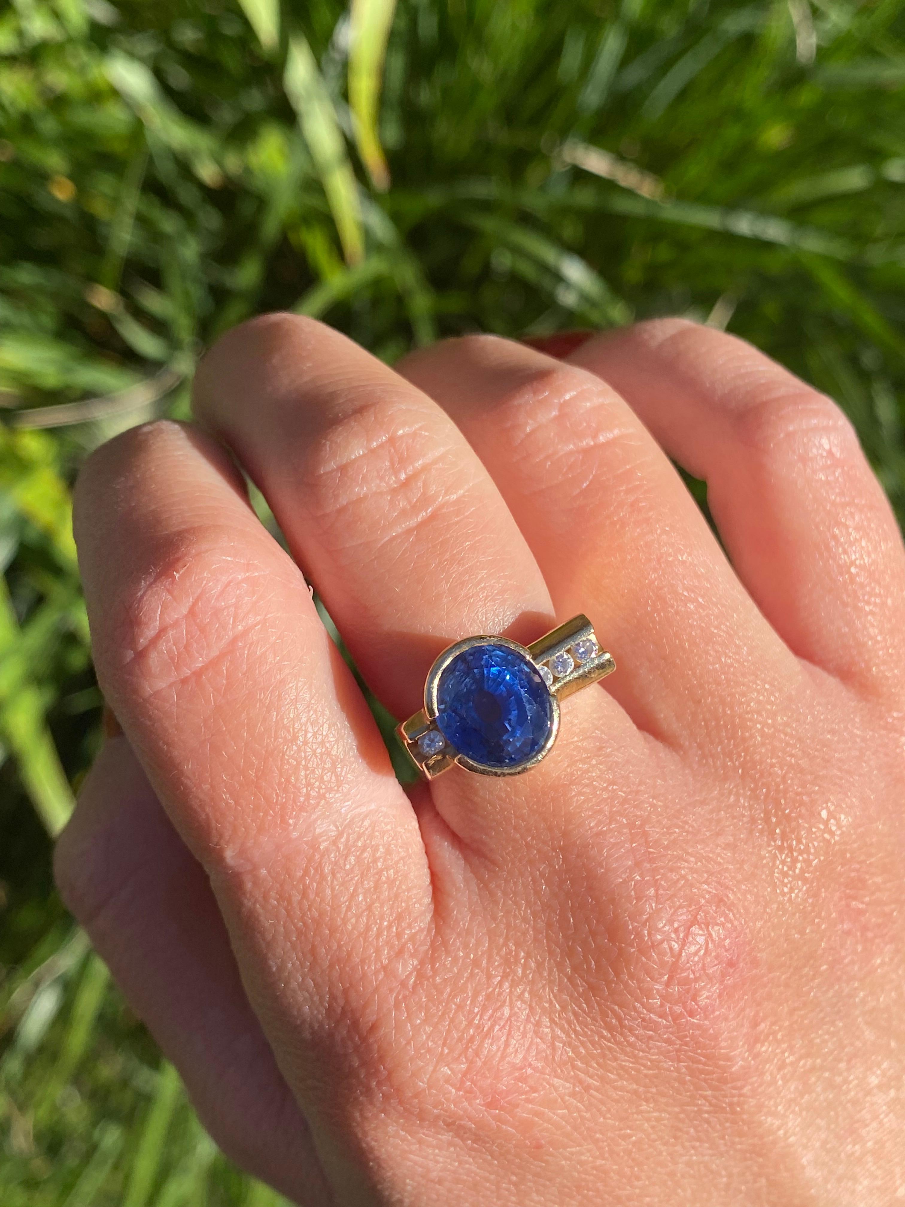 5 Karat Ovalschliff natürlicher blauer Ceylon-Saphir im Ovalschliff in Platinring gefasst (Art déco) im Angebot