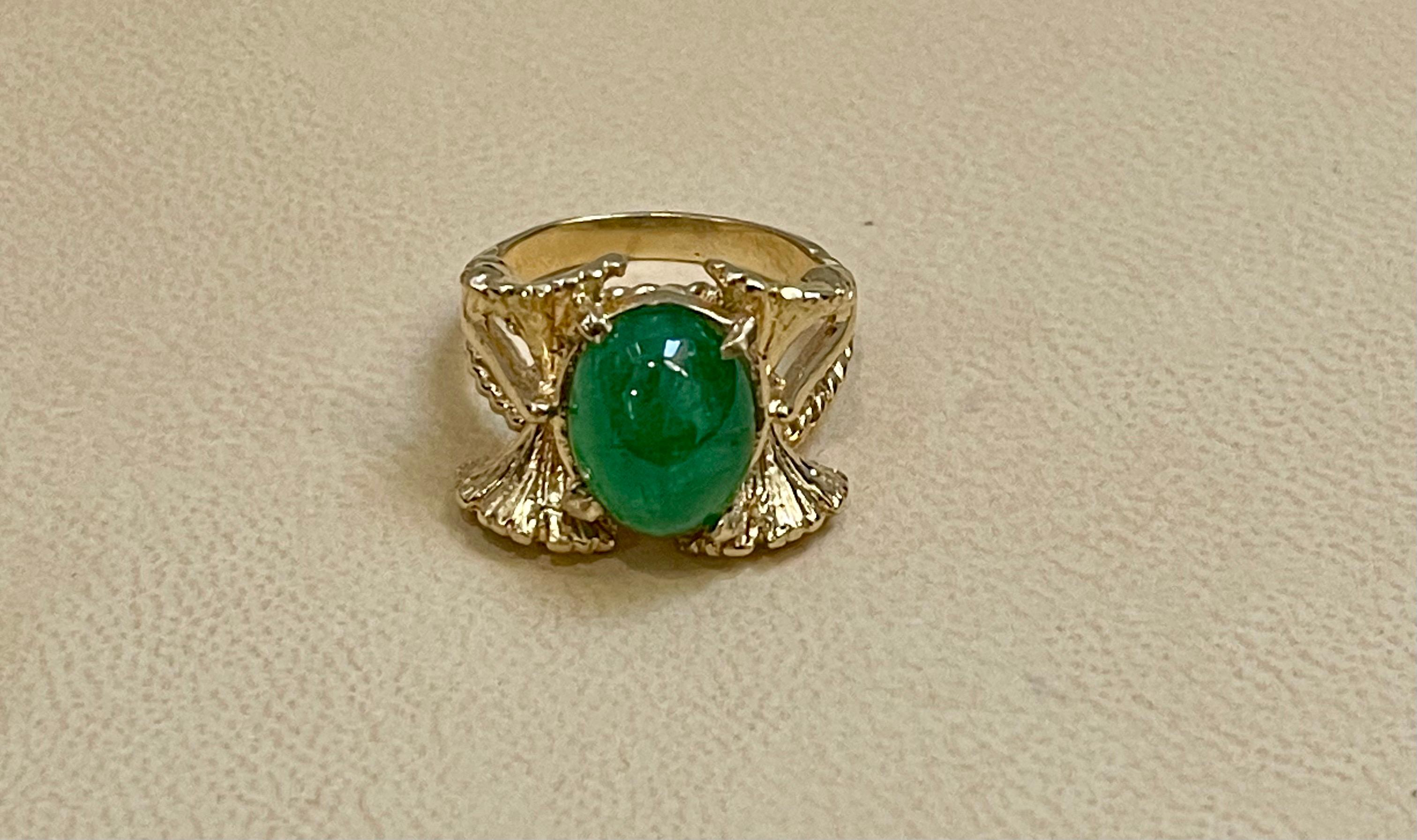 5 Carat Oval Emerald Cabochon 14 Karat Yellow Gold Cocktail Ring Vintage For Sale 11