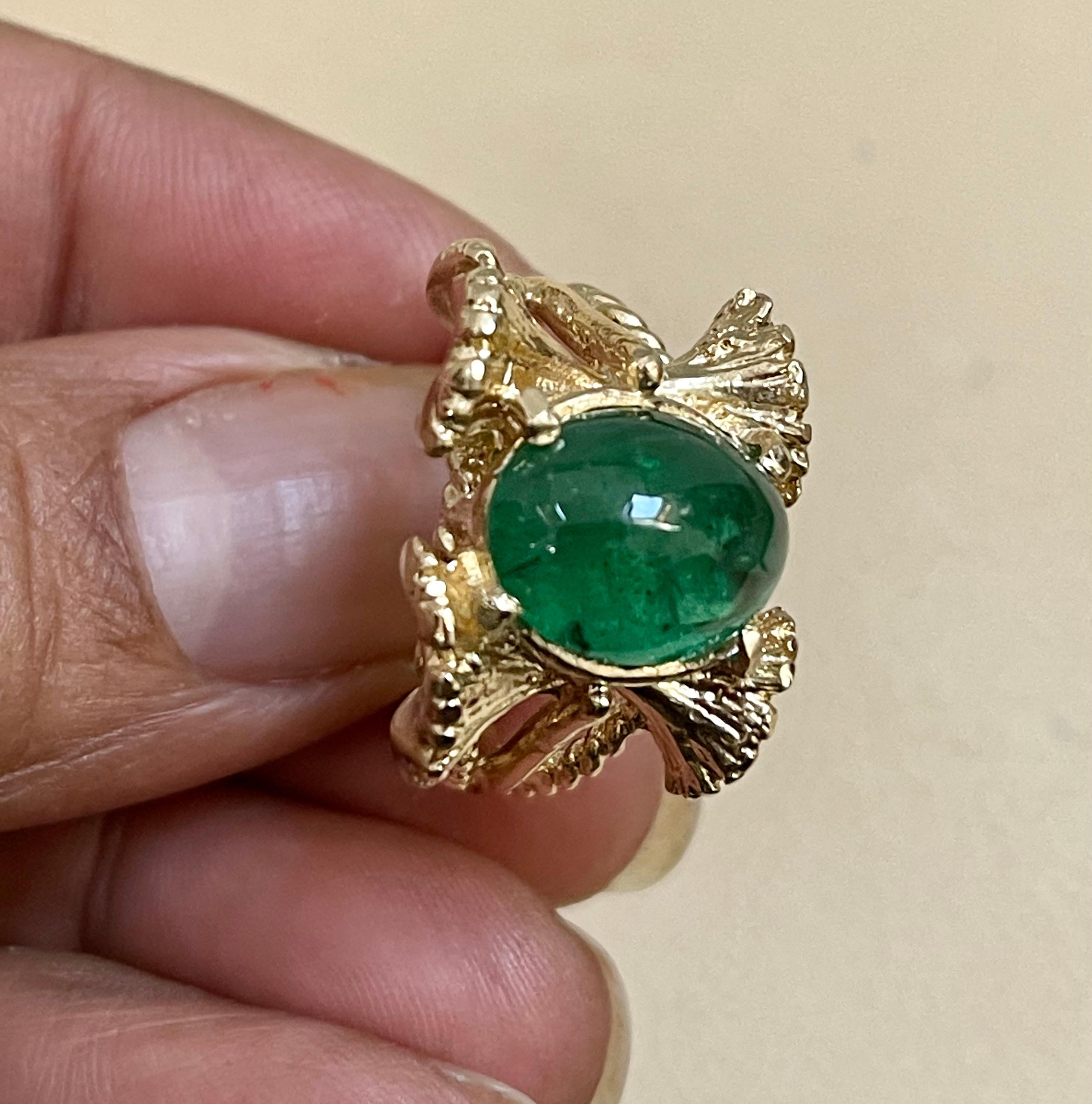 5 Carat Oval Emerald Cabochon 14 Karat Yellow Gold Cocktail Ring Vintage For Sale 12