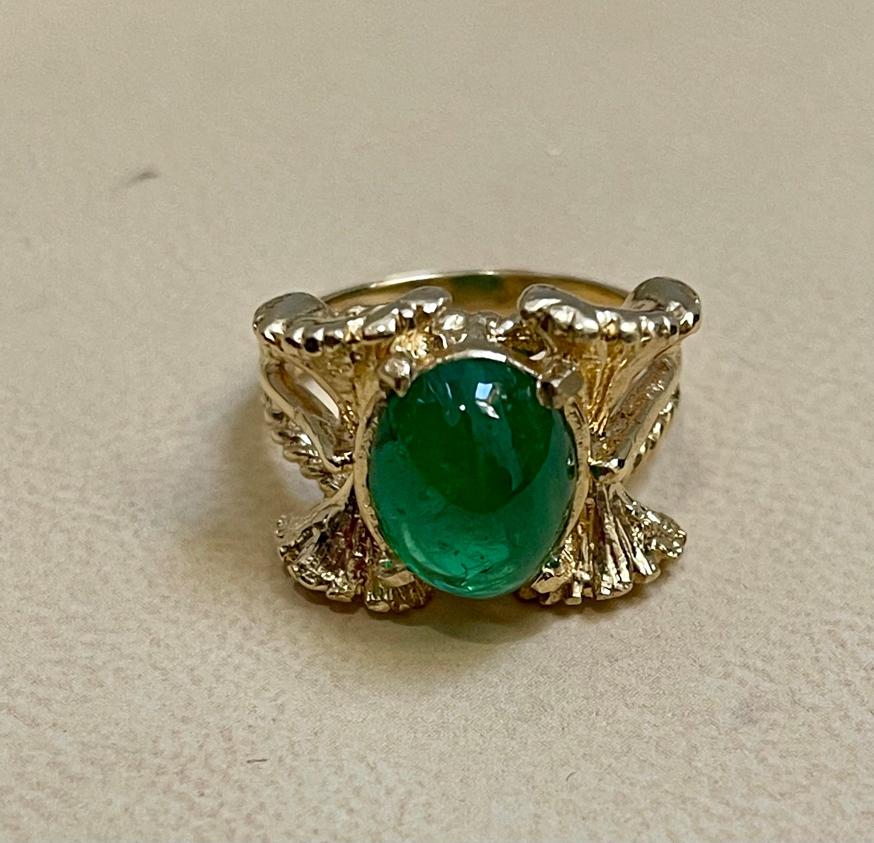 Women's 5 Carat Oval Emerald Cabochon 14 Karat Yellow Gold Cocktail Ring Vintage For Sale