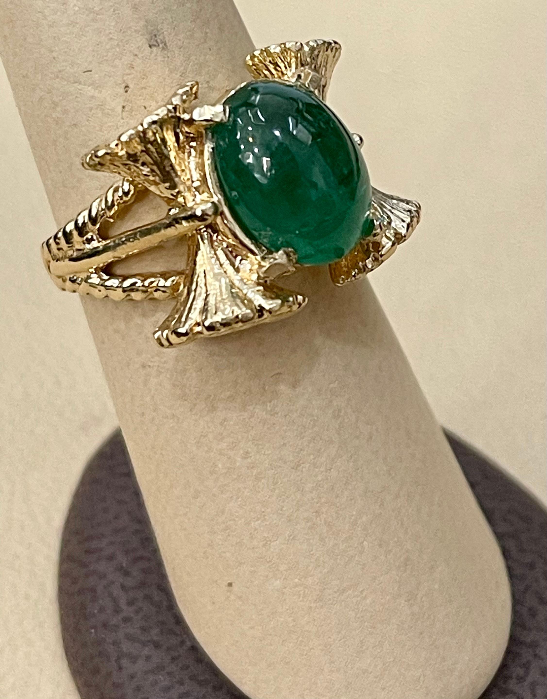 5 Carat Oval Emerald Cabochon 14 Karat Yellow Gold Cocktail Ring Vintage For Sale 5