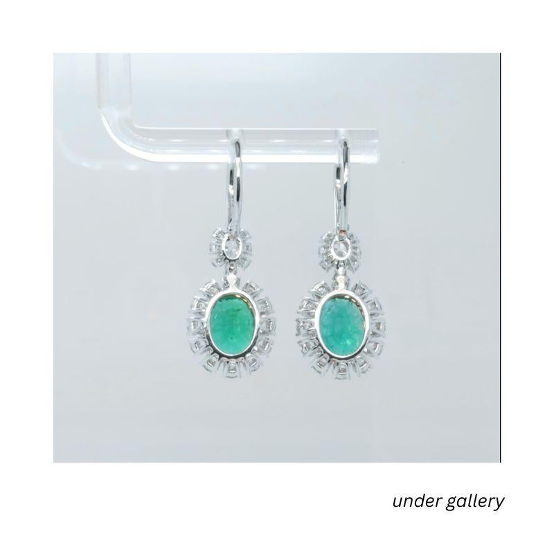 Orecchini a cerchio con smeraldo ovale da 5 carati in platino e giallo 18 carati ref618 in vendita 2