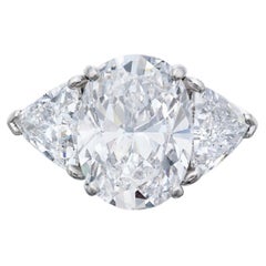 5 Carat Oval Statement Brilliant White / F color VS 14K Gold Refined Grandeur