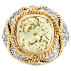5 Carat Oval Statement Fancy Yellow  Rare Fancy-Color Splendour Diamond Ring