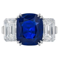 5 Carat Oval Statement Royal Blue Sapphire 14K Gold Radiant Elegance Signature