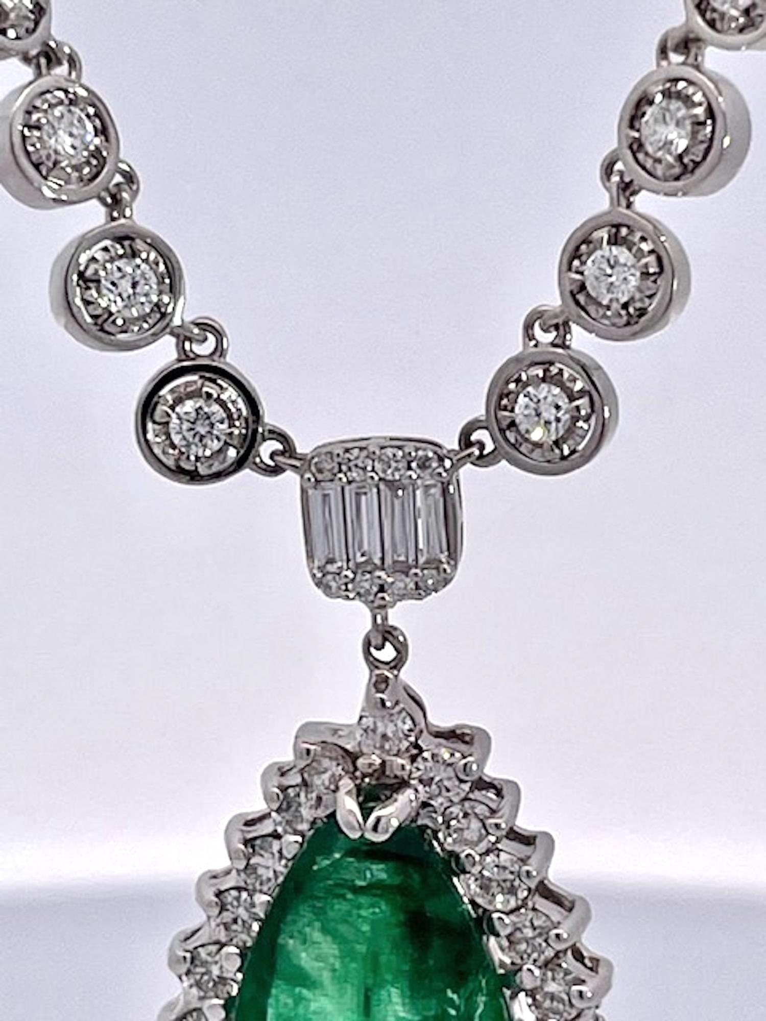 Modern 5 Carat Pear Emerald with Diamond Surround 18K For Sale
