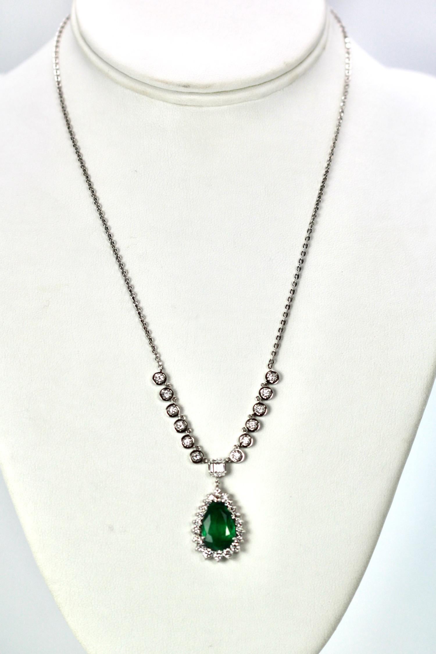5 Carat Pear Emerald with Diamond Surround 18K For Sale 3